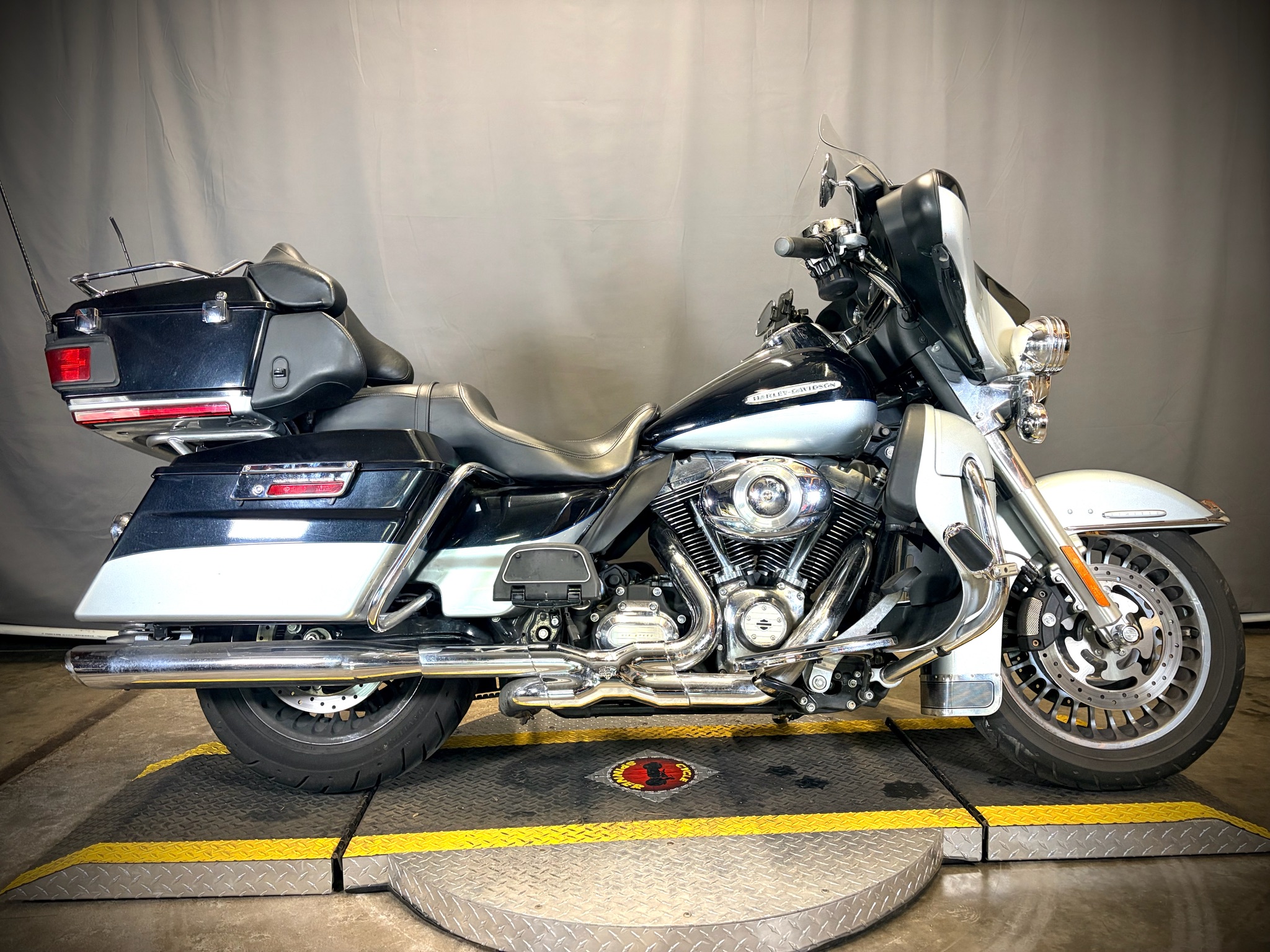 2012 Harley-Davidson Electra Glide® Ultra Limited 2