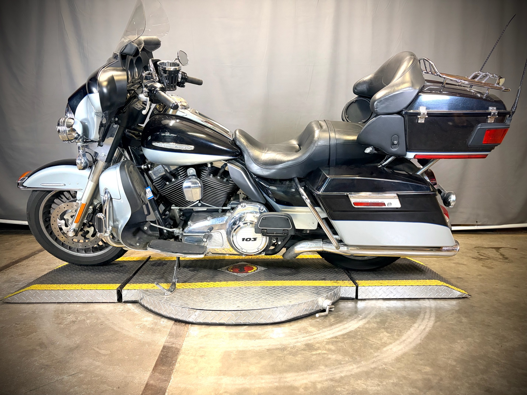 2012 Harley-Davidson Electra Glide® Ultra Limited 5