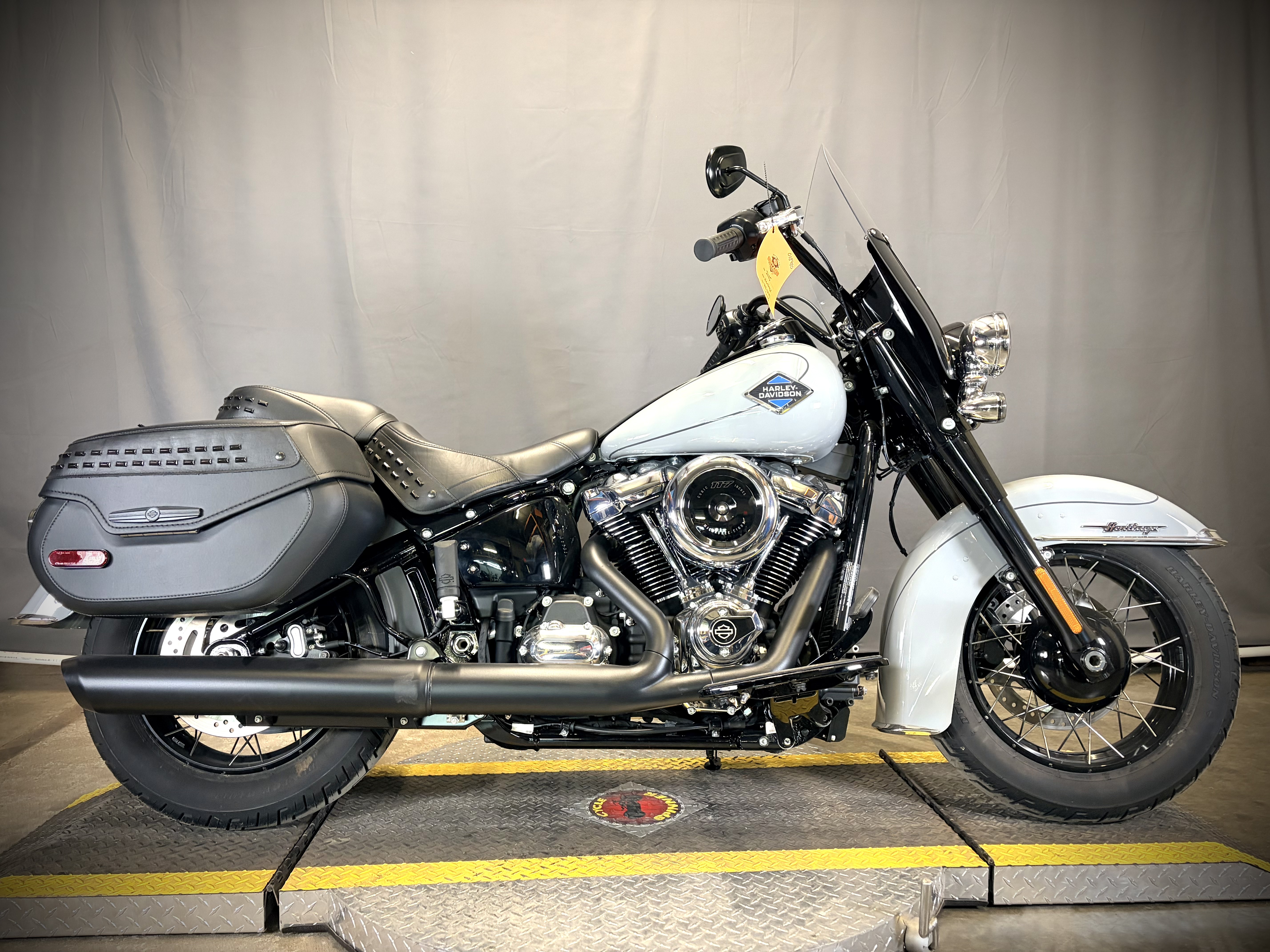 2025 Harley-Davidson Heritage Classic 2