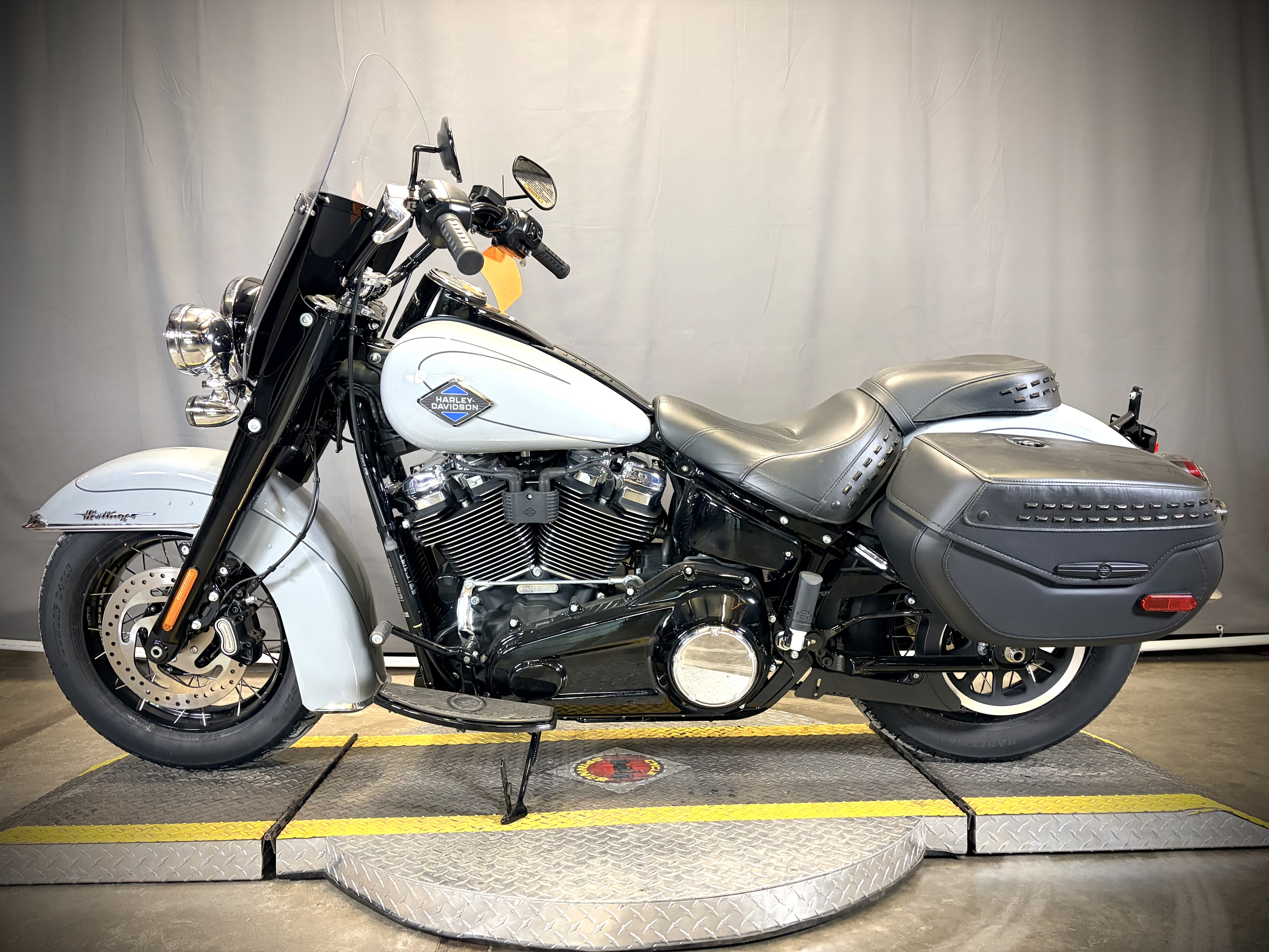 2025 Harley-Davidson Heritage Classic 5
