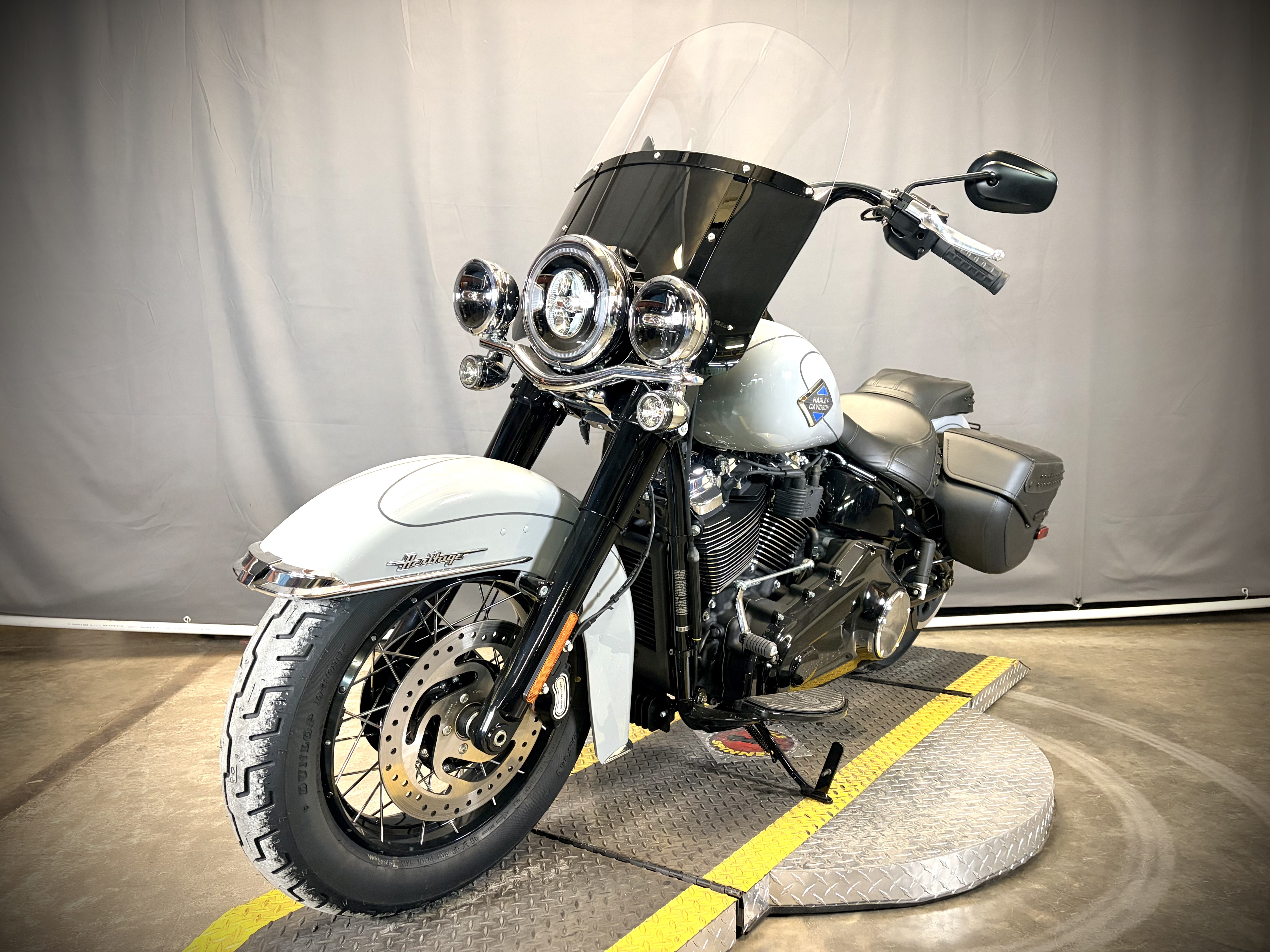2025 Harley-Davidson Heritage Classic 6