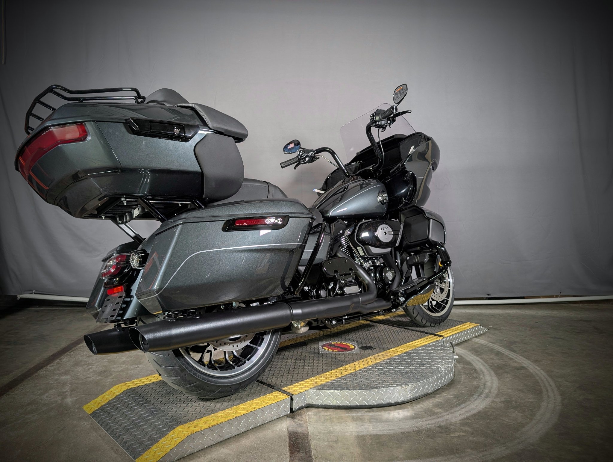 2026 Harley-Davidson Road Glide® Limited 3
