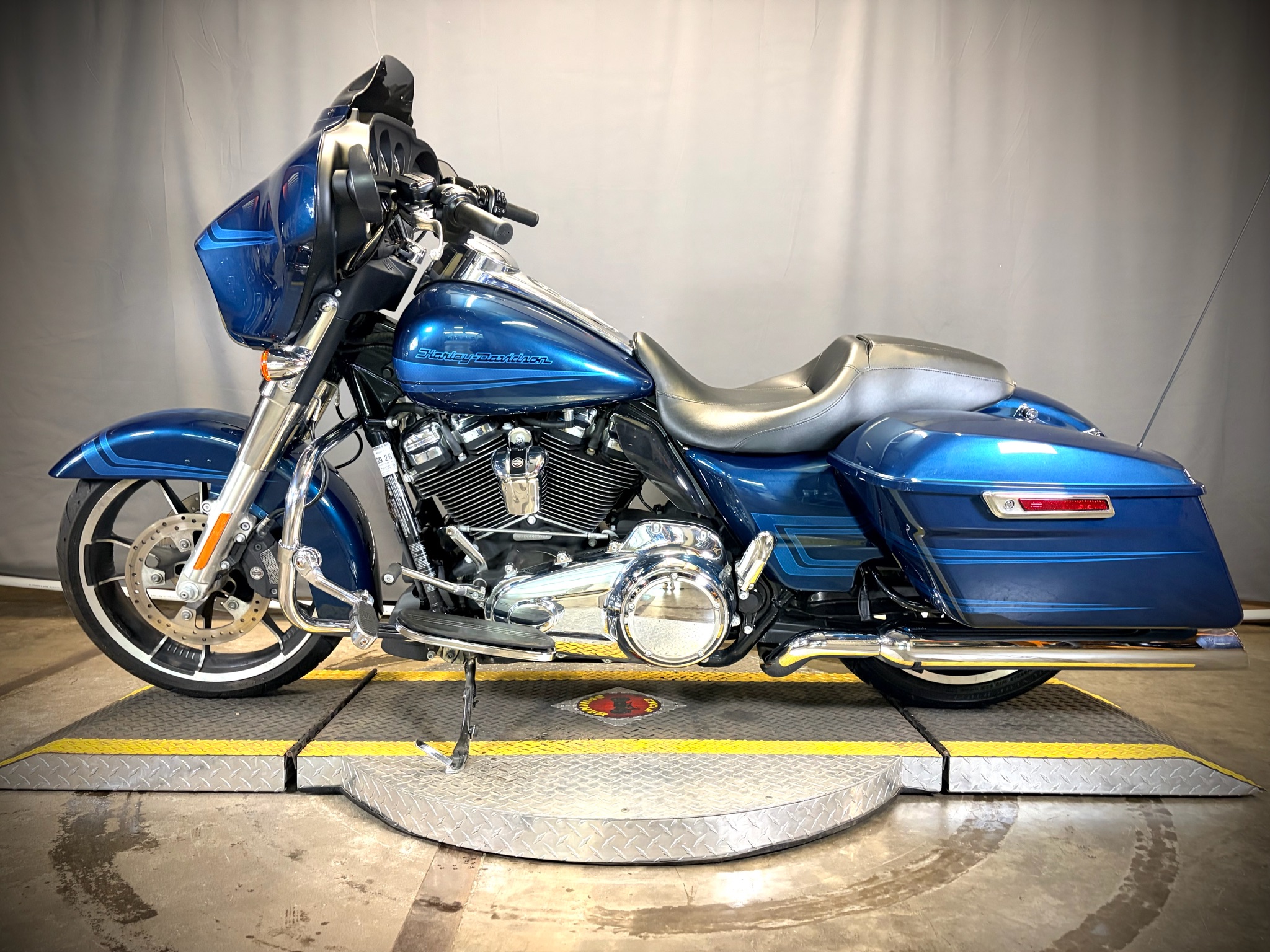 2020 Harley-Davidson Street Glide® 5
