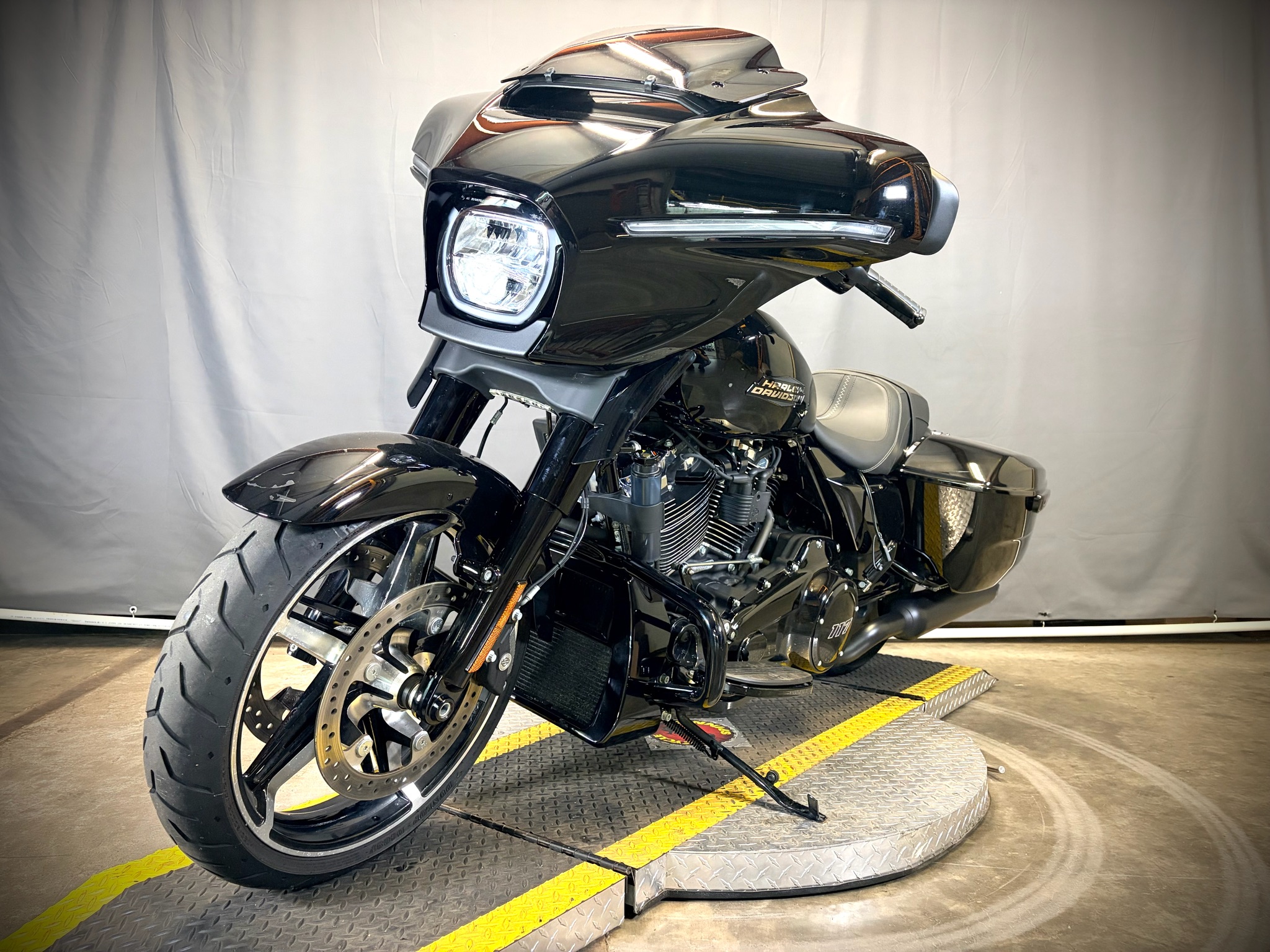 2024 Harley-Davidson Street Glide® 6