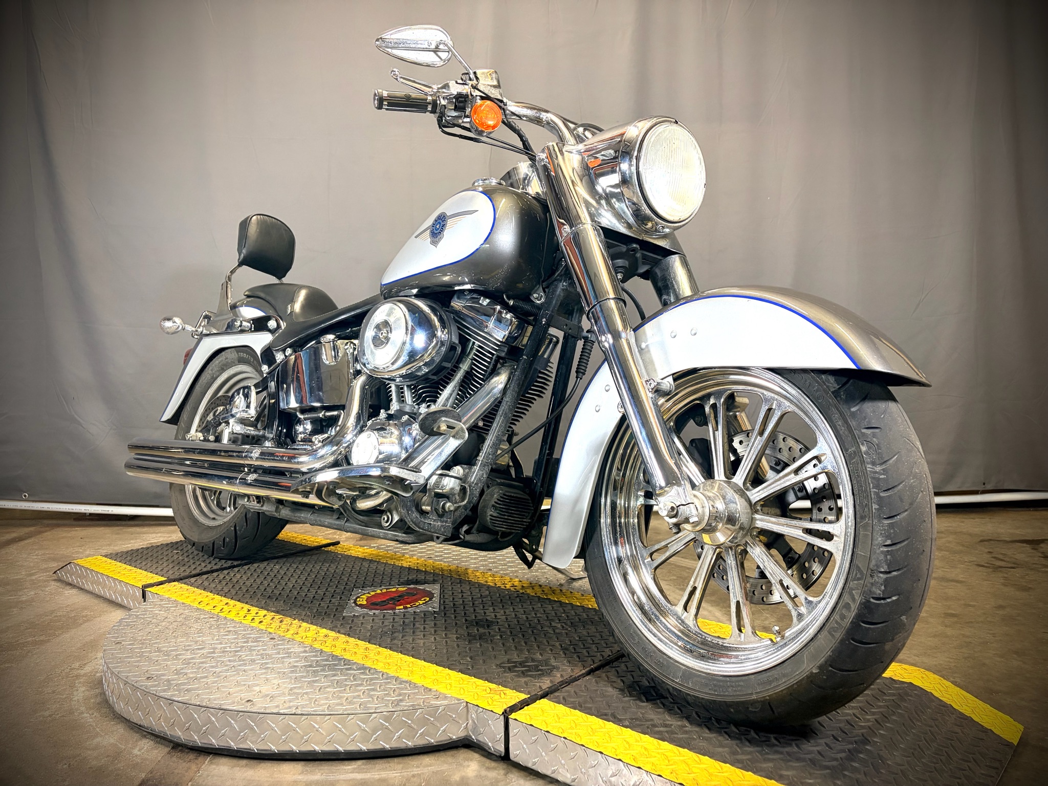 2001 Harley-Davidson FLSTF/FLSTFI Fat Boy® 1