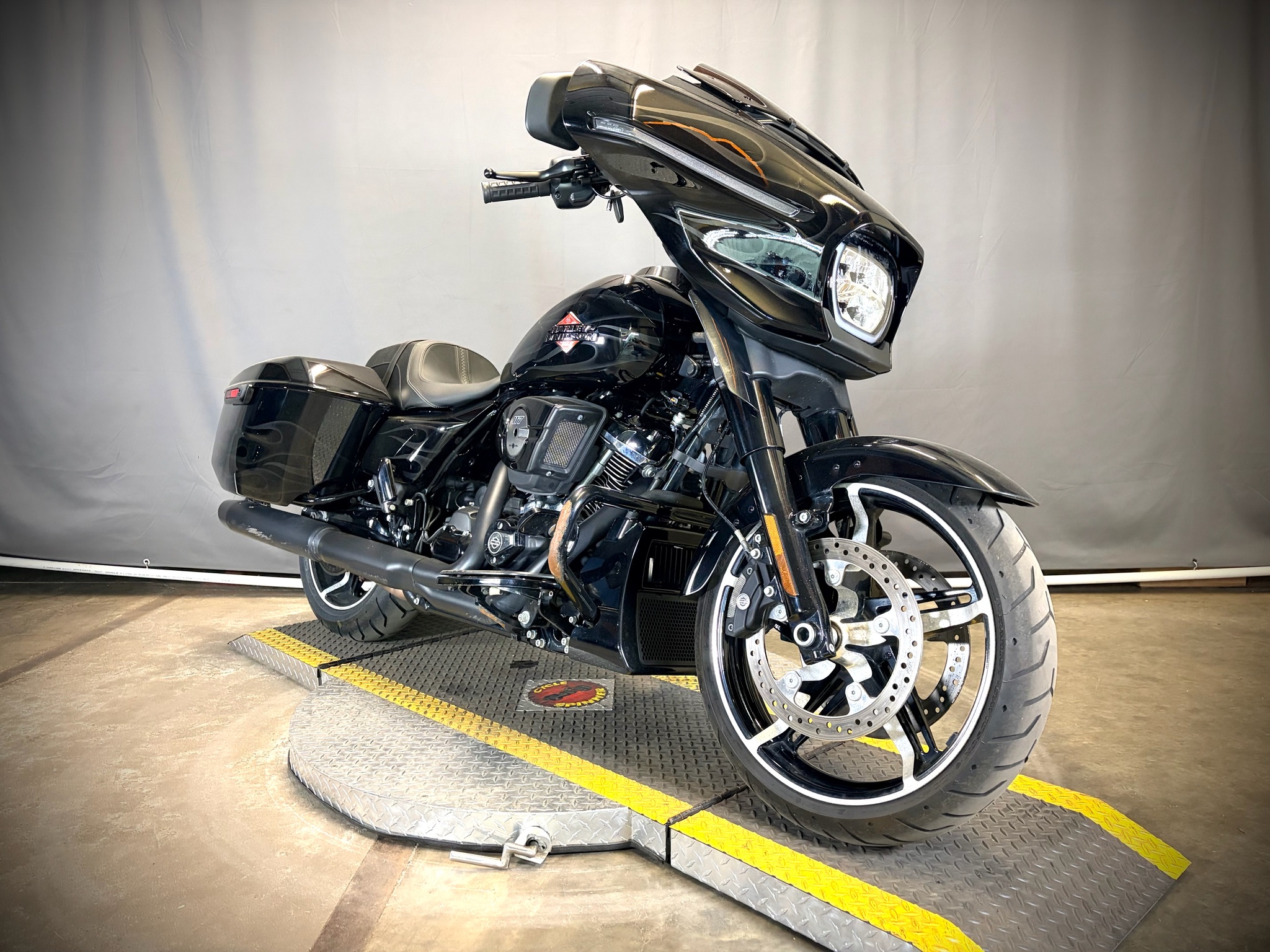 2025 Harley-Davidson Street Glide® 1