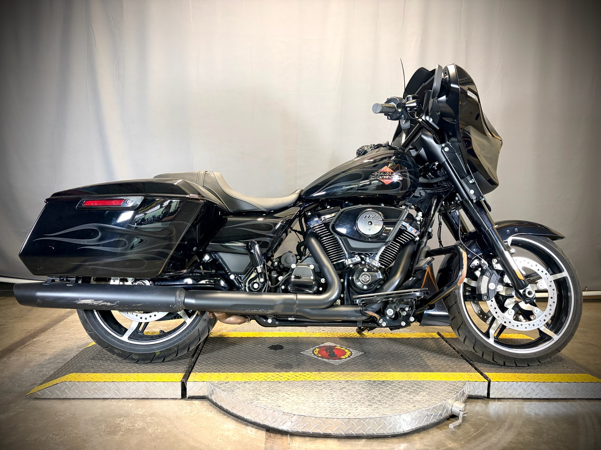 2025 Harley-Davidson Street Glide® 2