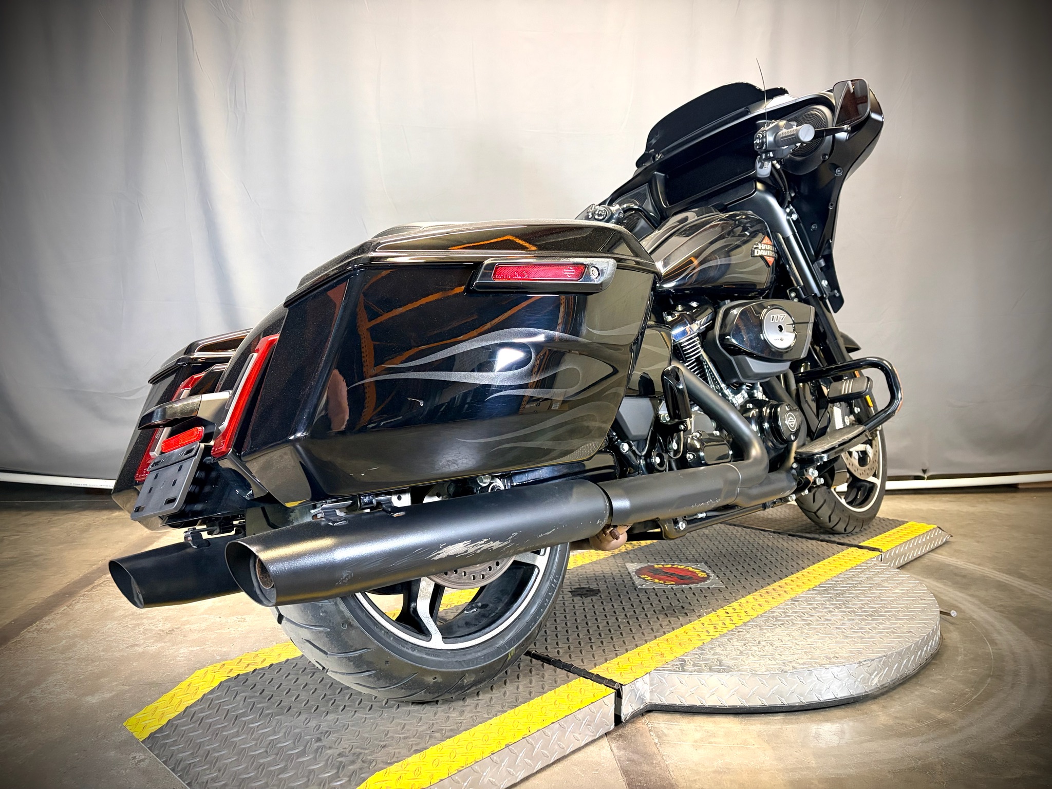 2025 Harley-Davidson Street Glide® 3
