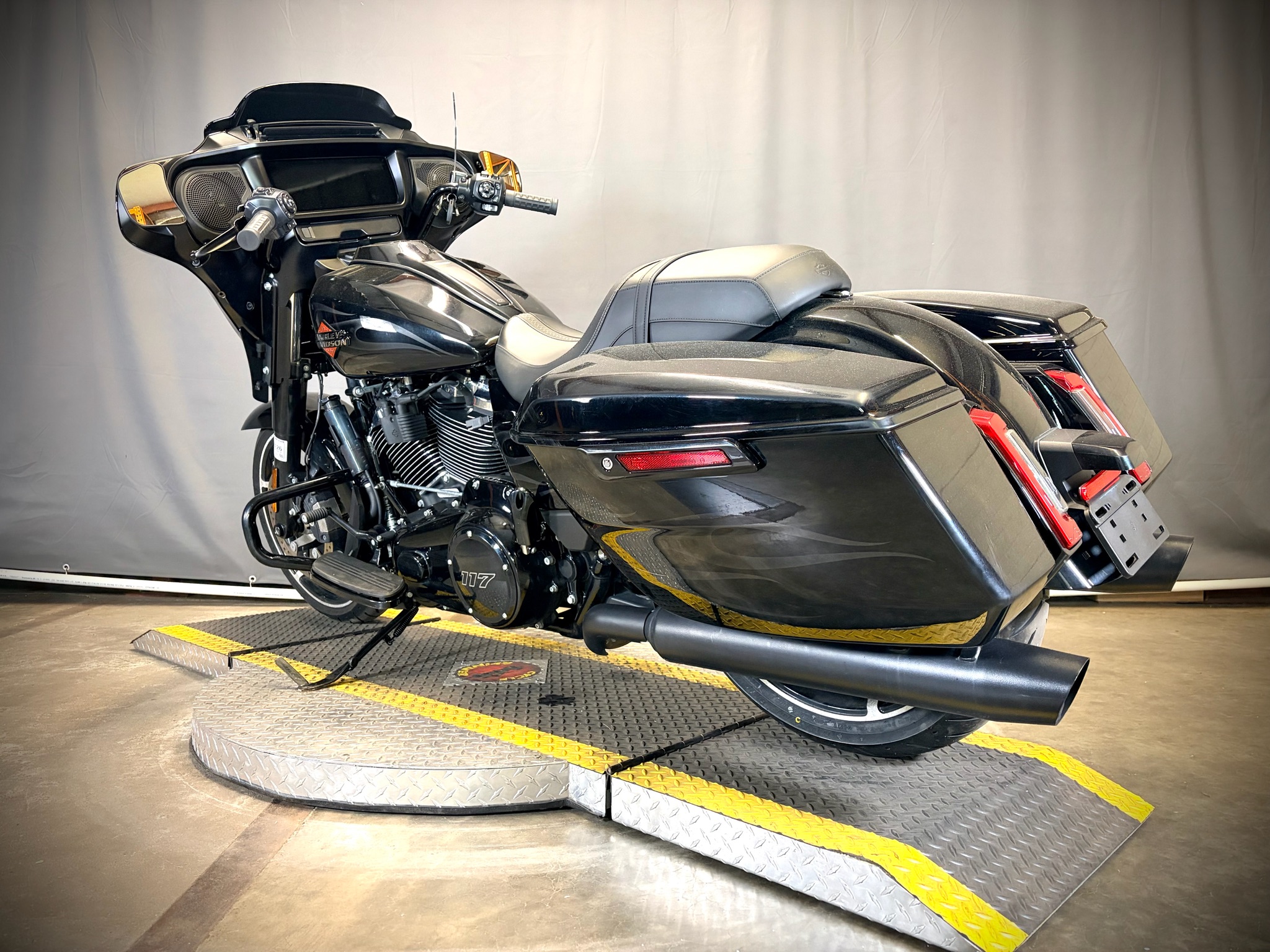 2025 Harley-Davidson Street Glide® 4