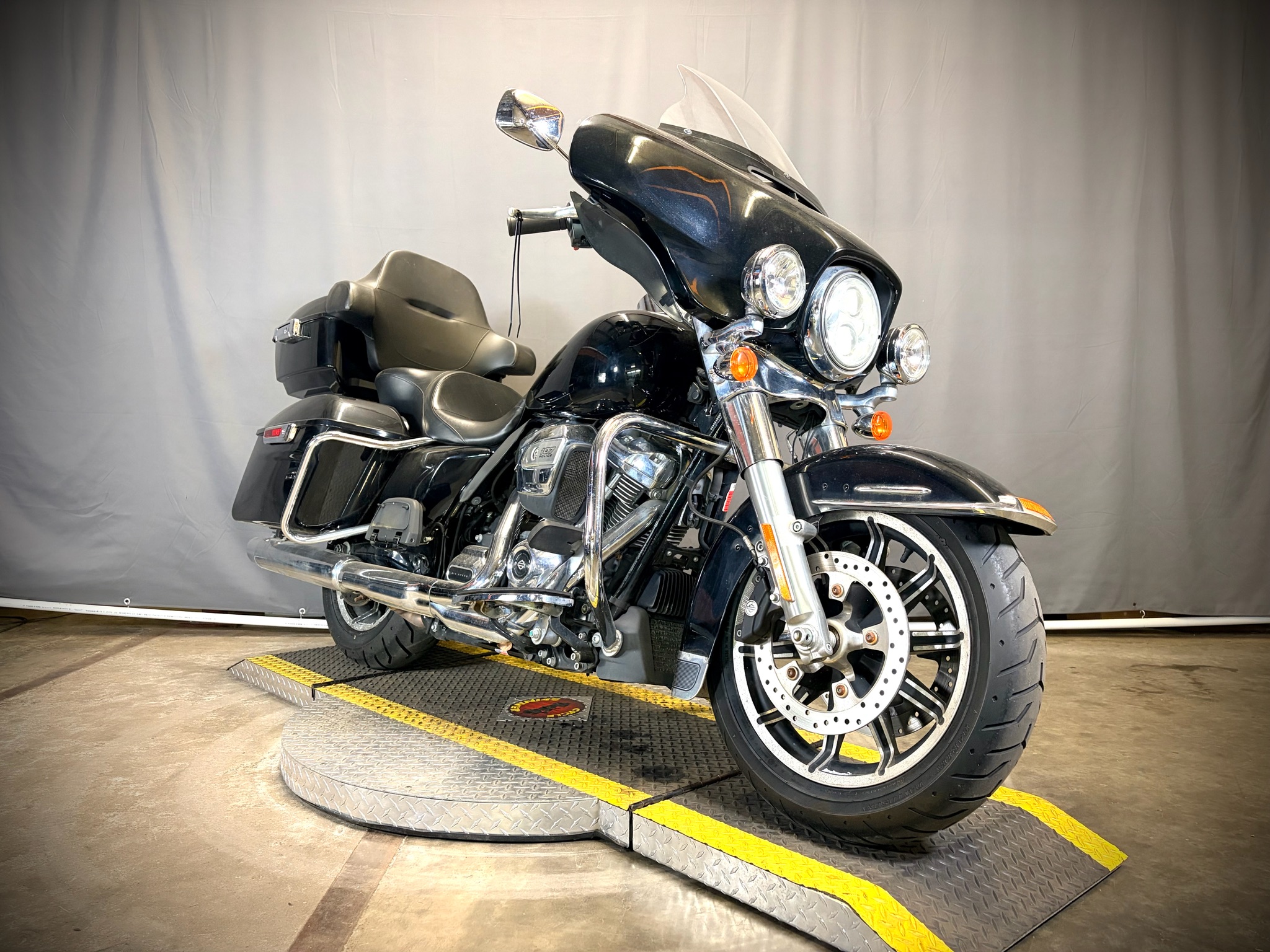 2017 Harley-Davidson Street Glide® for sale 1239585