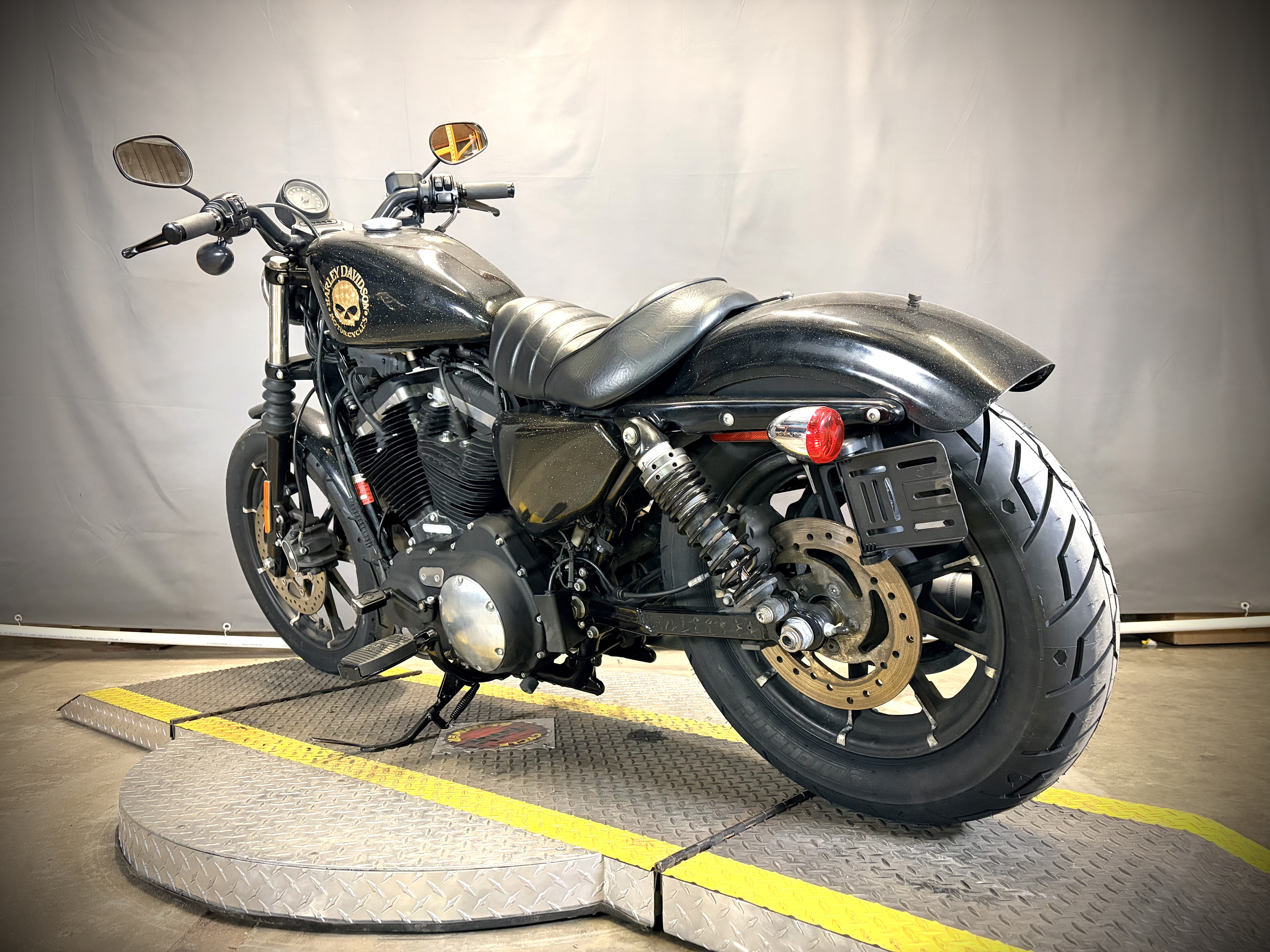 2021 Harley-Davidson Iron 883 2