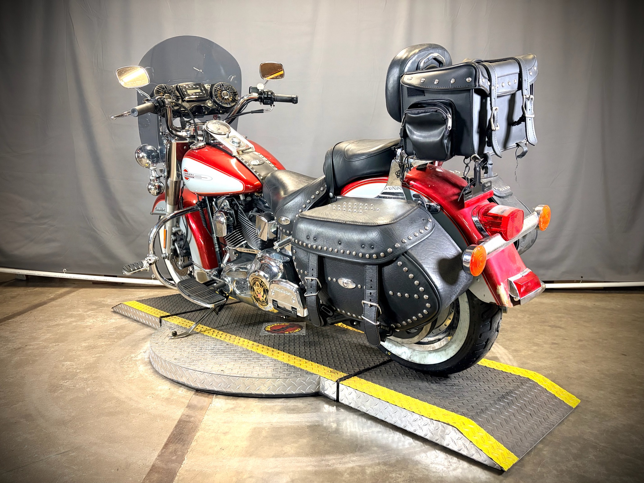 2004 Harley-Davidson FLSTC/FLSTCI Heritage Softail® Classic 4