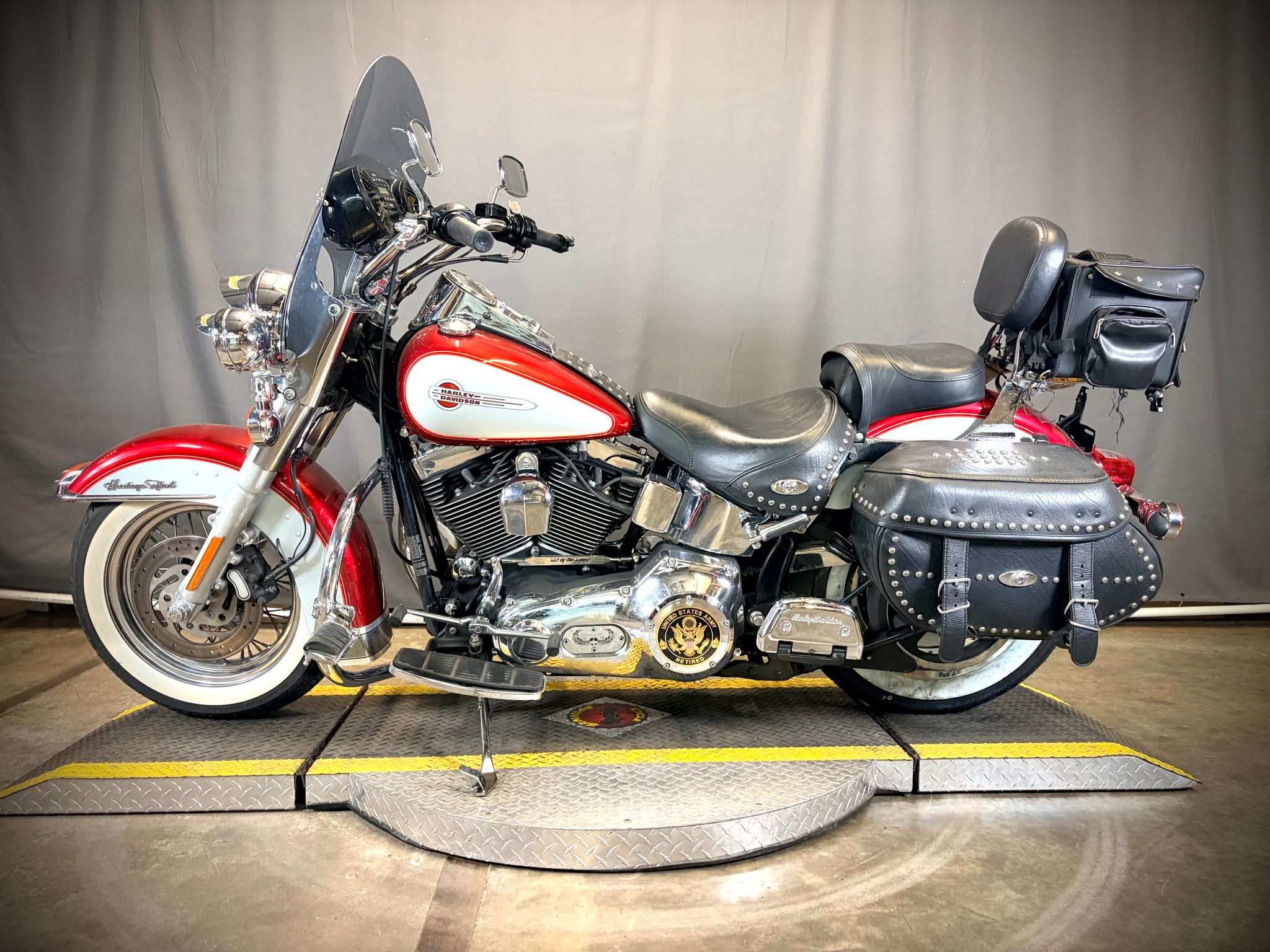2004 Harley-Davidson FLSTC/FLSTCI Heritage Softail® Classic 5