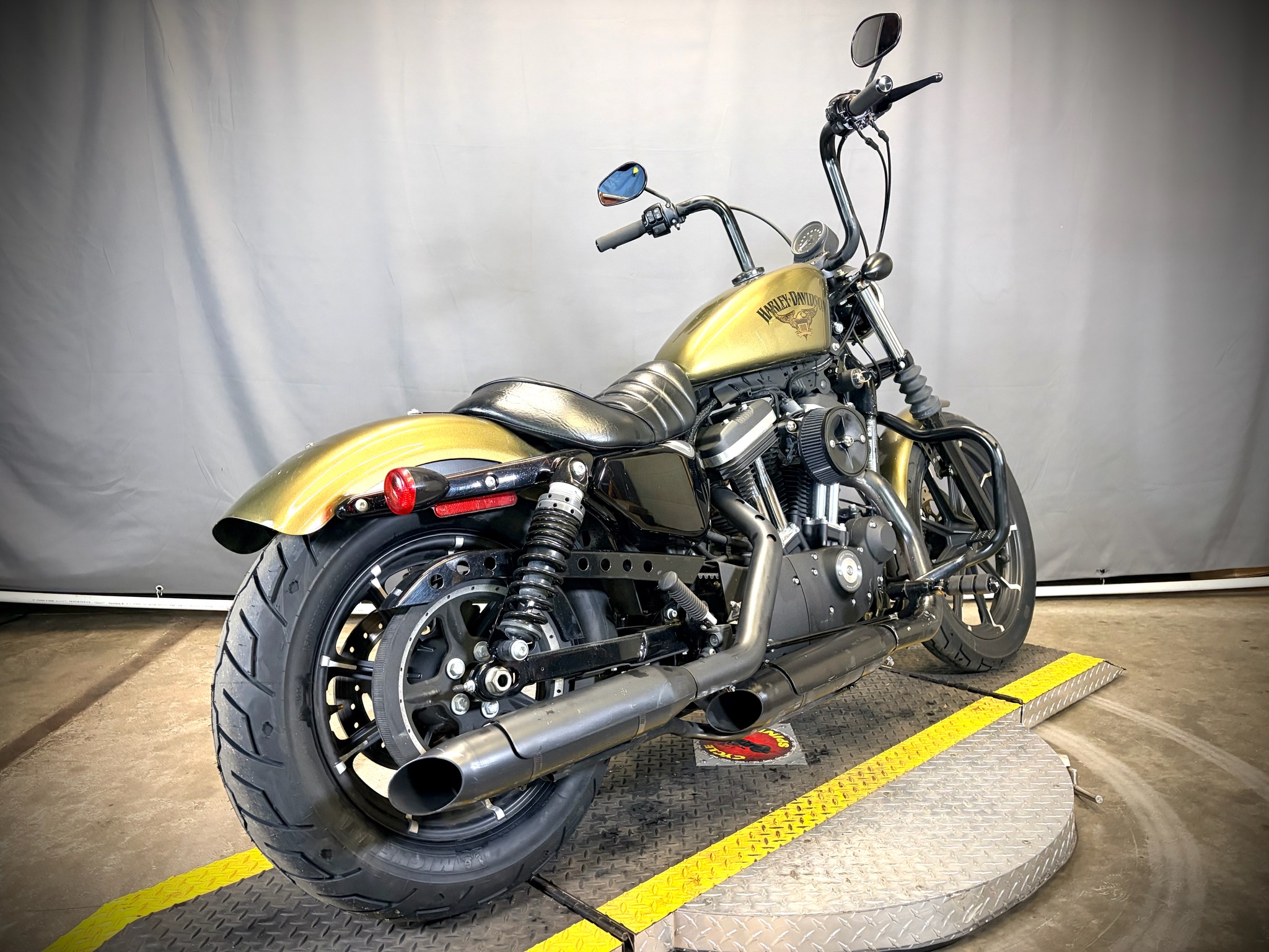 2016 Harley-Davidson Iron 883 3