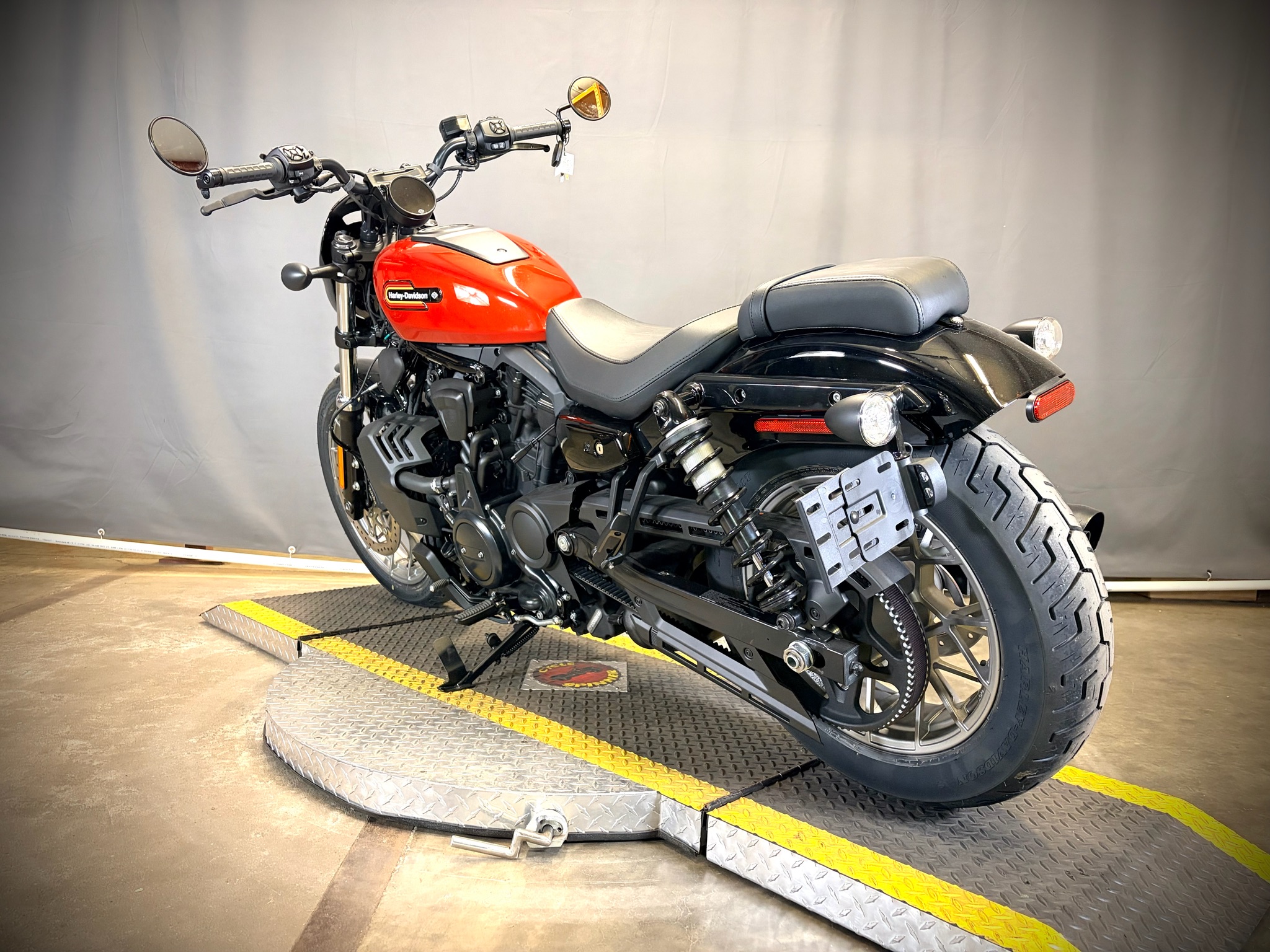 2025 Harley-Davidson Nightster® Special 4