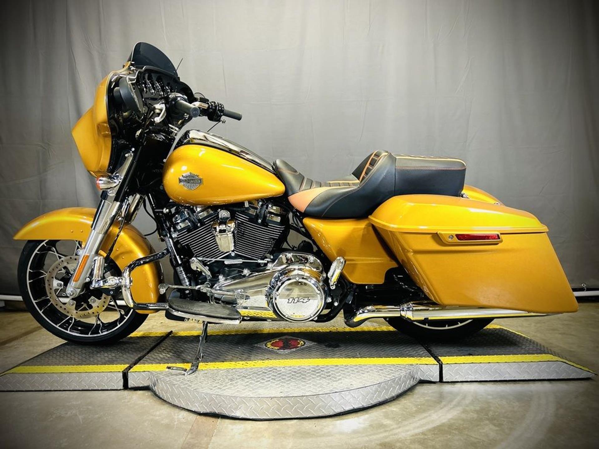 2023 Harley-Davidson Street Glide® Special 5