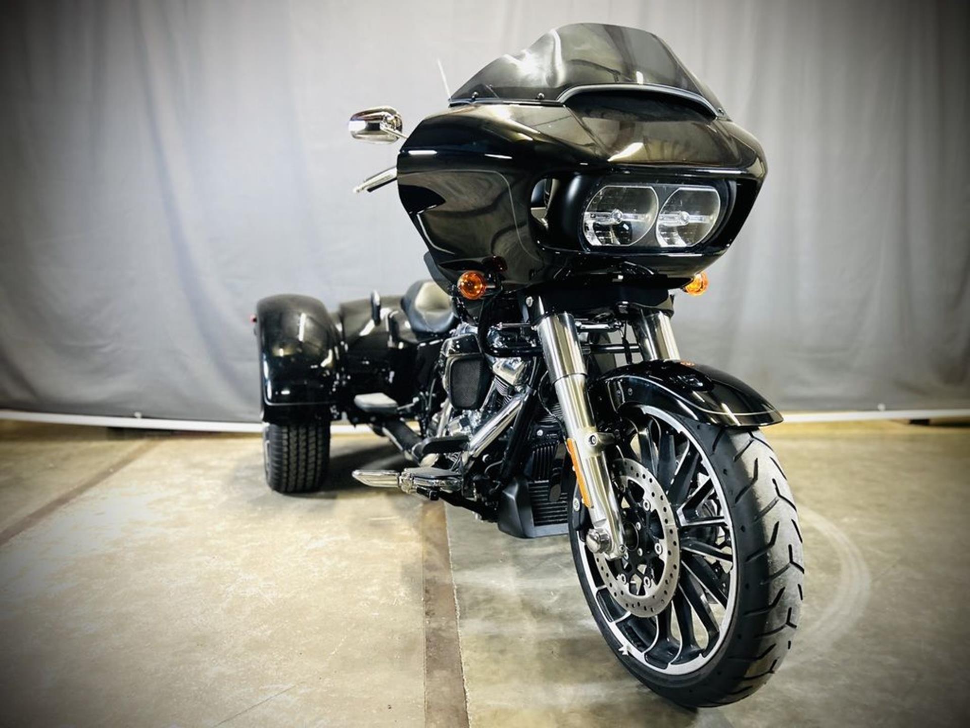 2023 Harley-Davidson Road Glide® 3 1