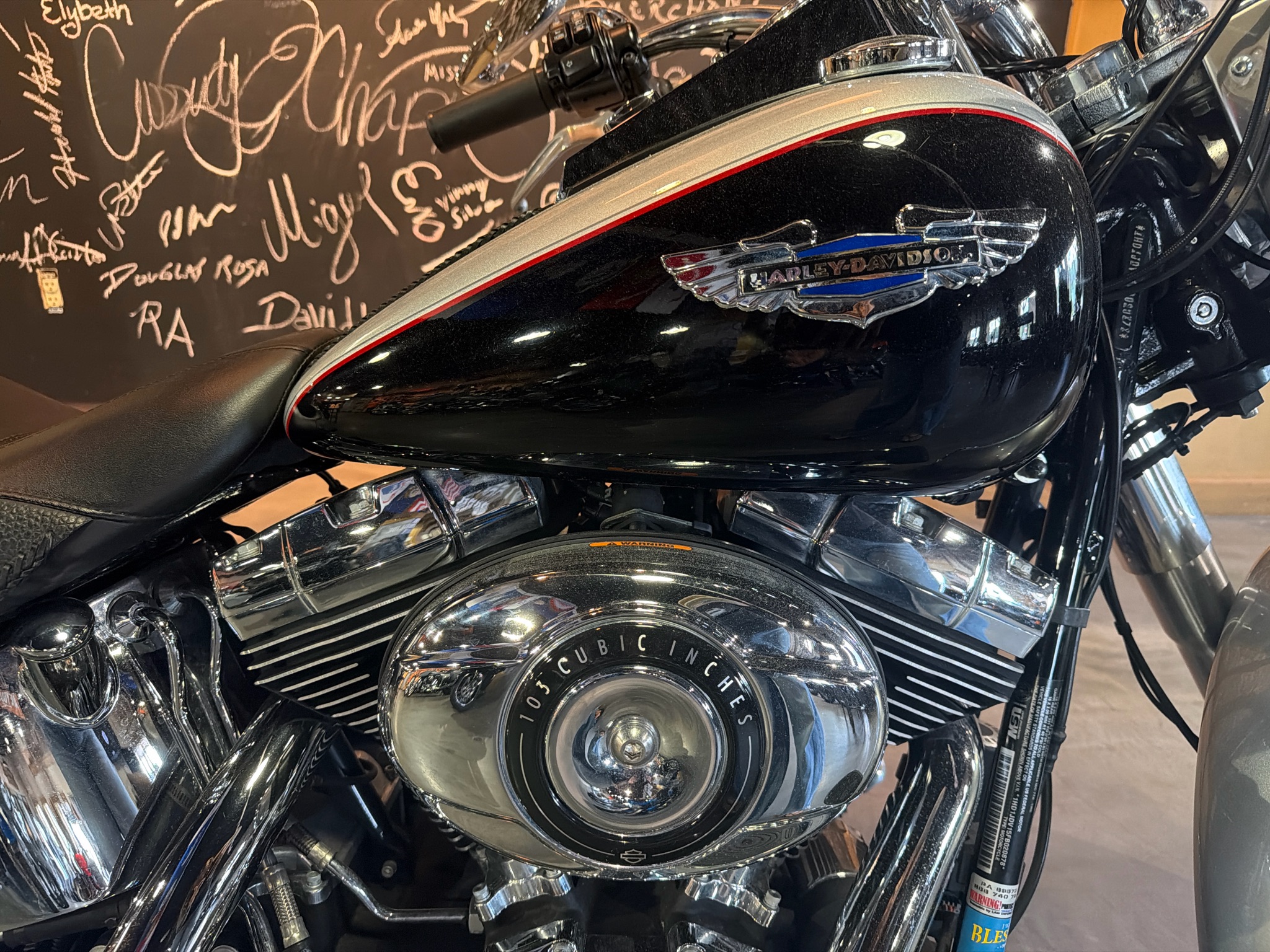 2015 Harley-Davidson Softail® Deluxe 6