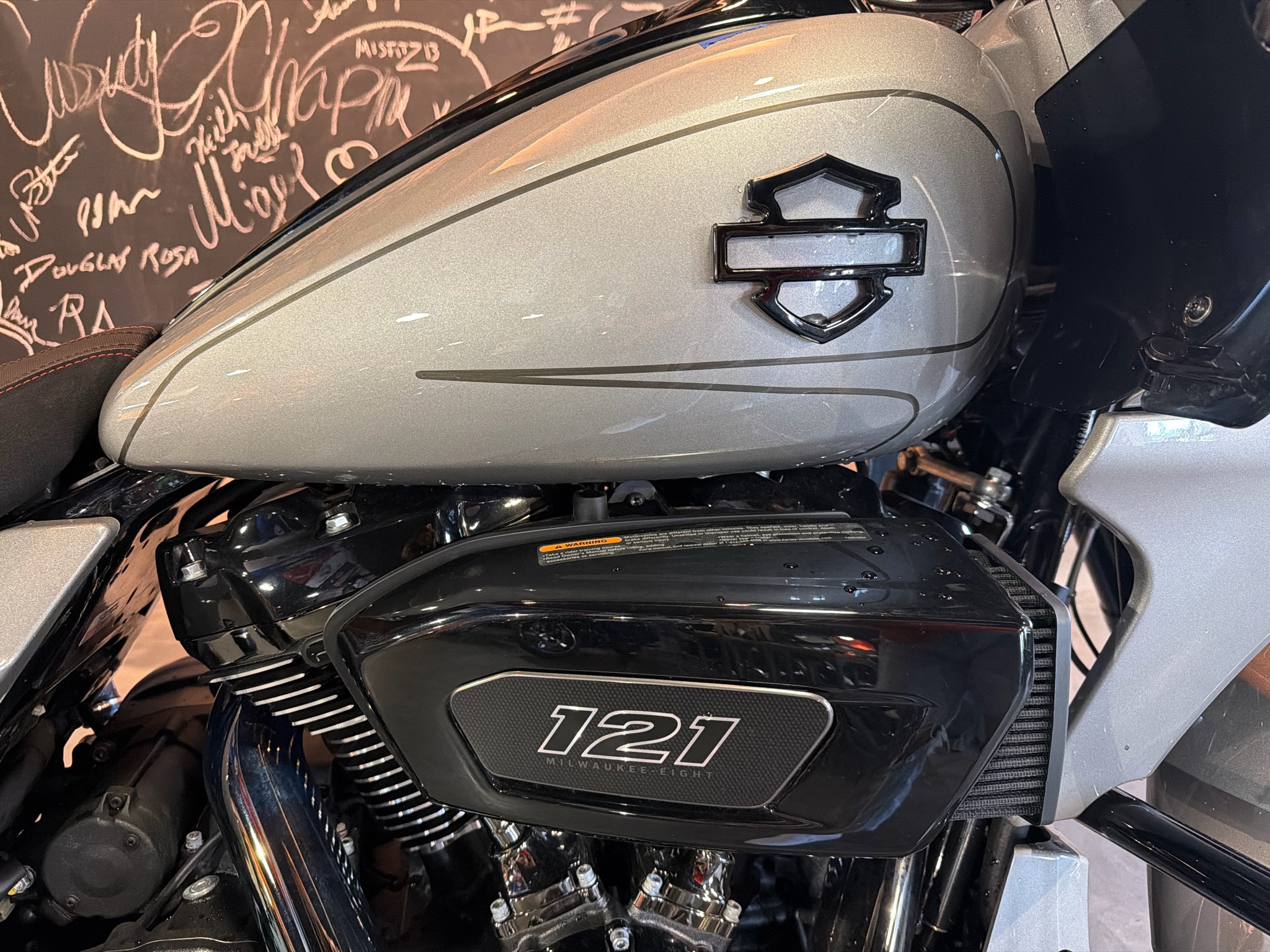 2023 Harley-Davidson CVO Road Glide® 4
