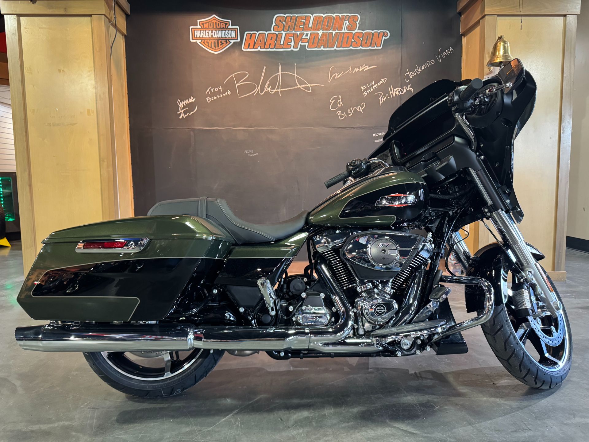 2026 Harley-Davidson Street Glide® 1