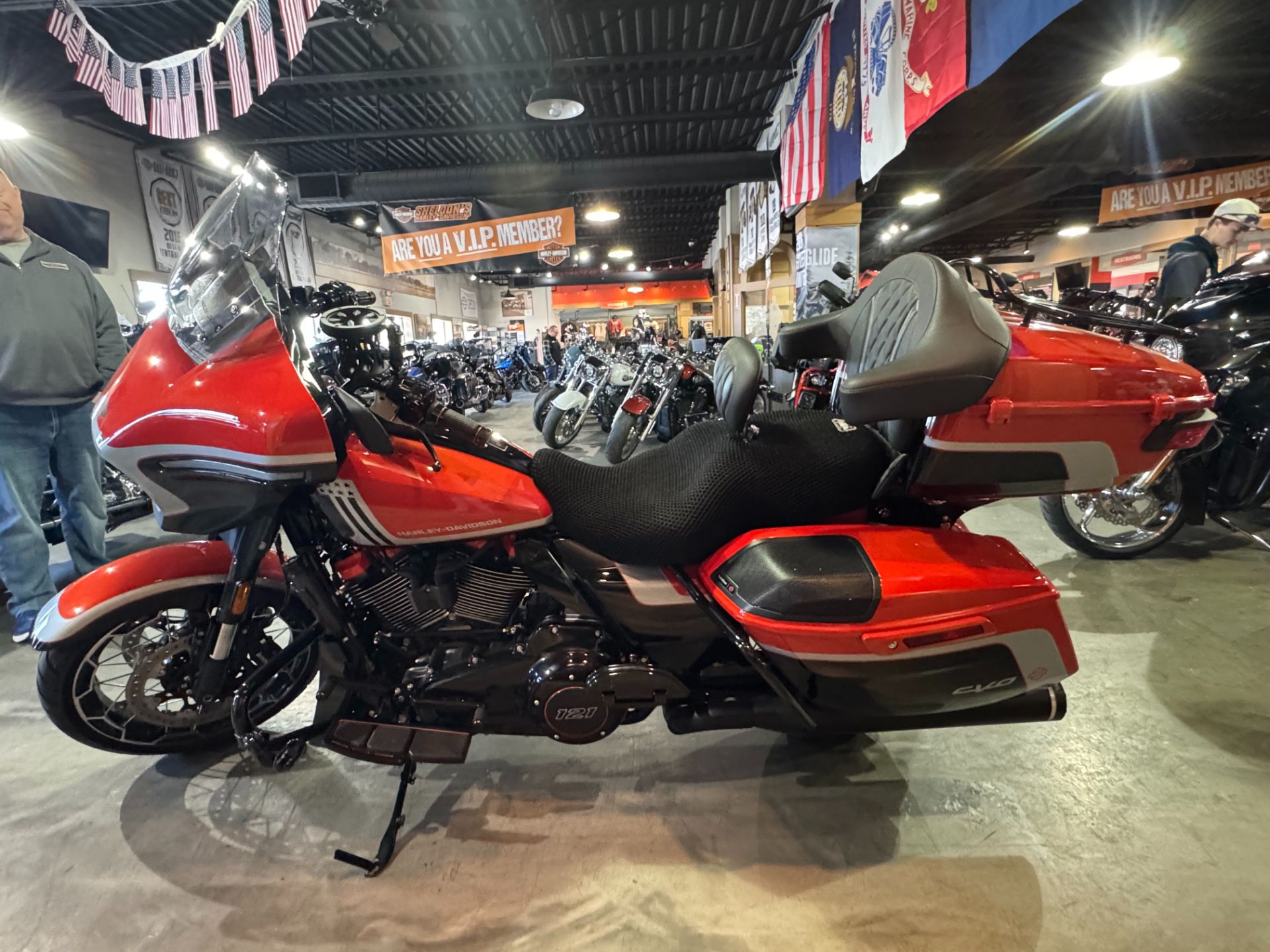 2024 Harley-Davidson CVO Street Glide® 3