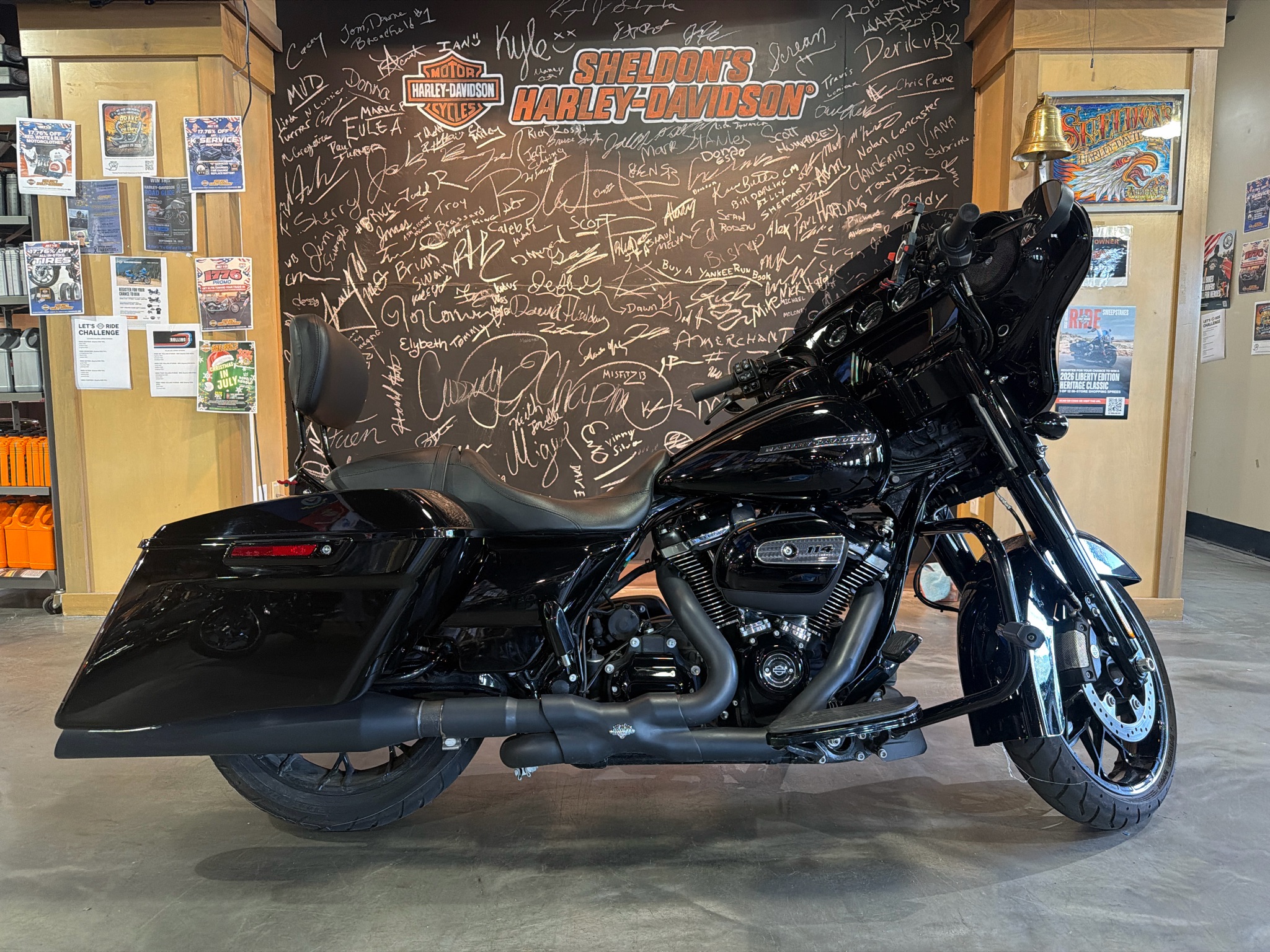 2020 Harley-Davidson Street Glide® Special 1