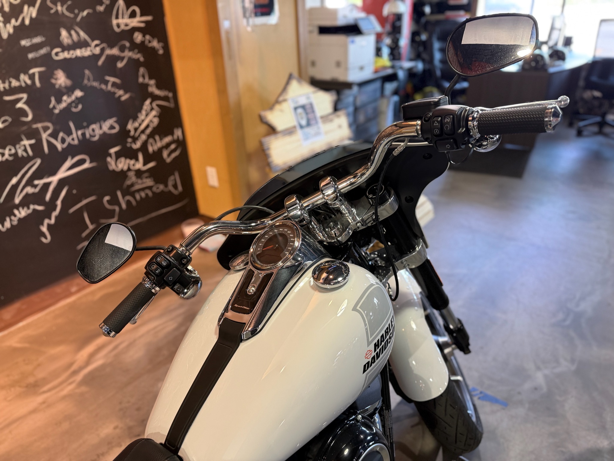 2021 Harley-Davidson Sport Glide® 9