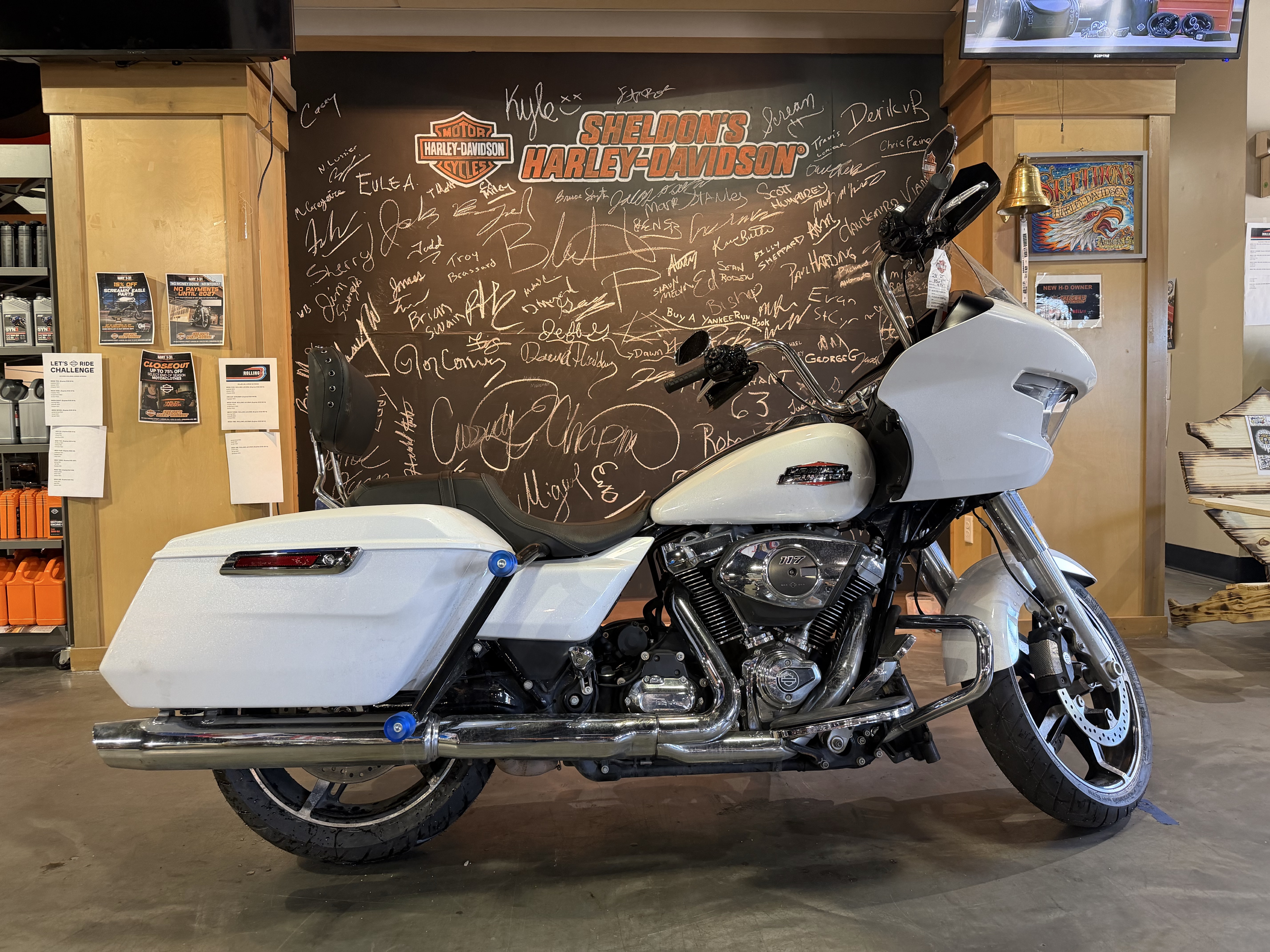 2024 Harley-Davidson Road Glide® 1