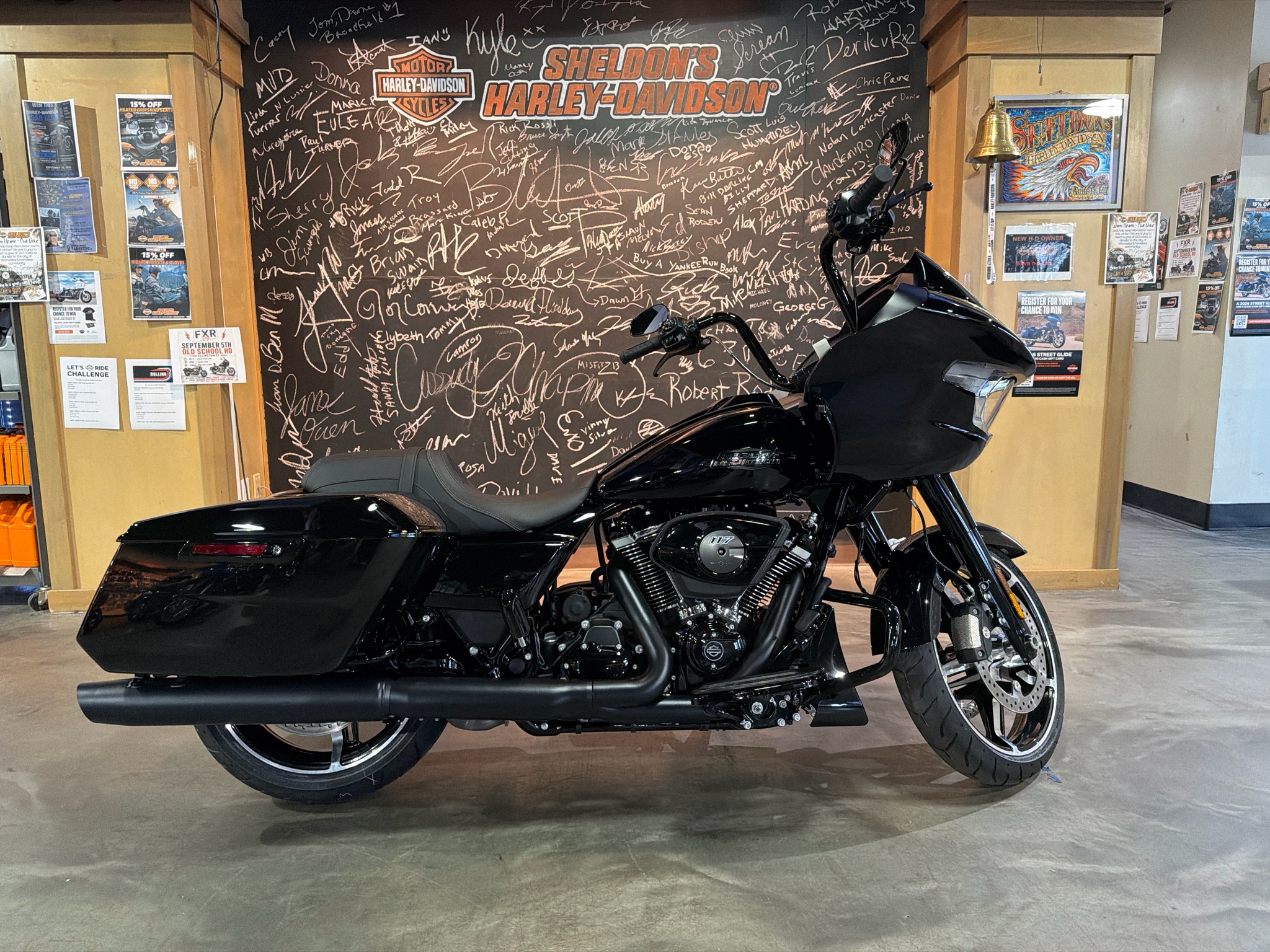 2026 Harley-Davidson Road Glide® 1