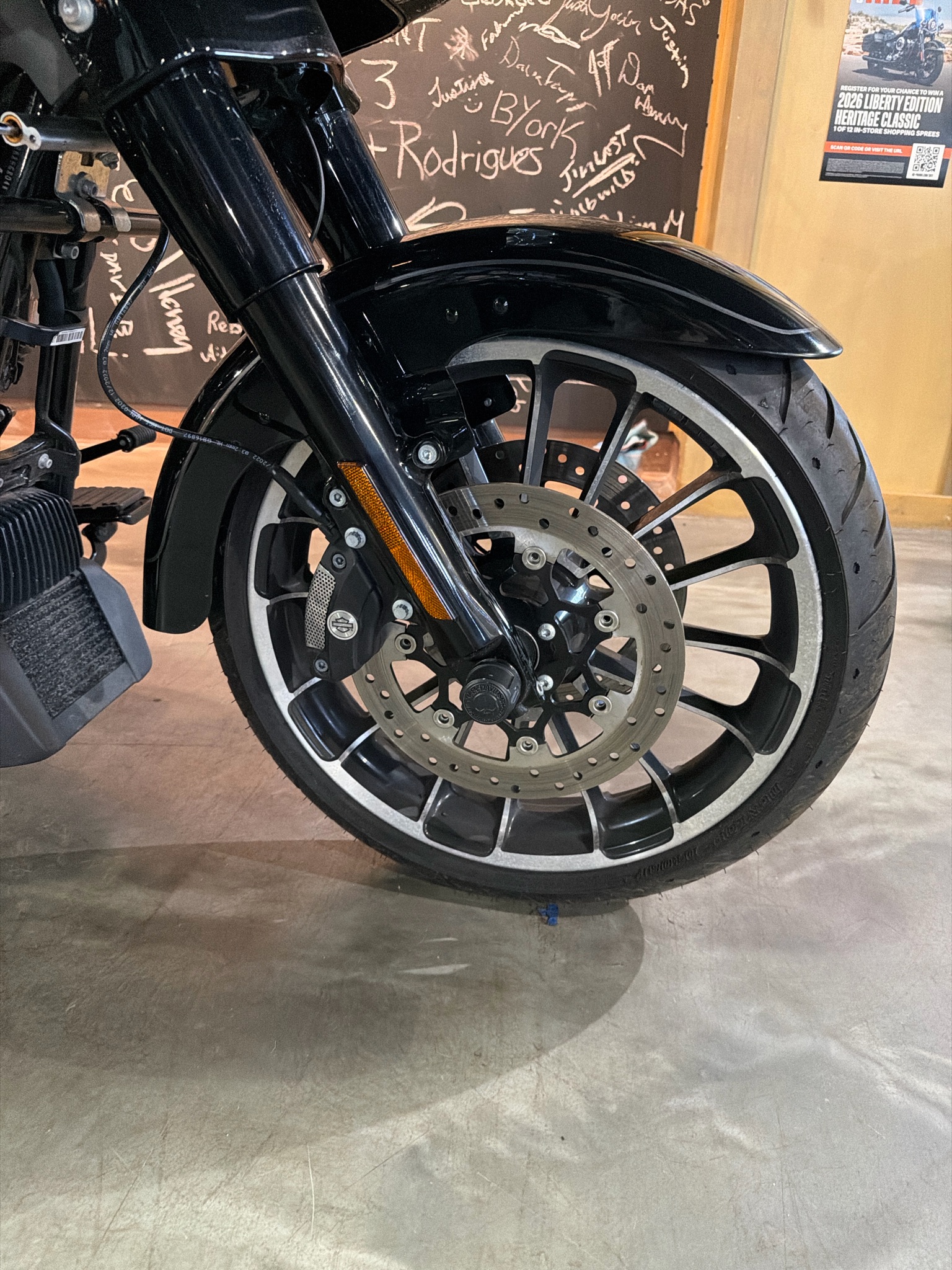 2024 Harley-Davidson Road Glide® 3 9