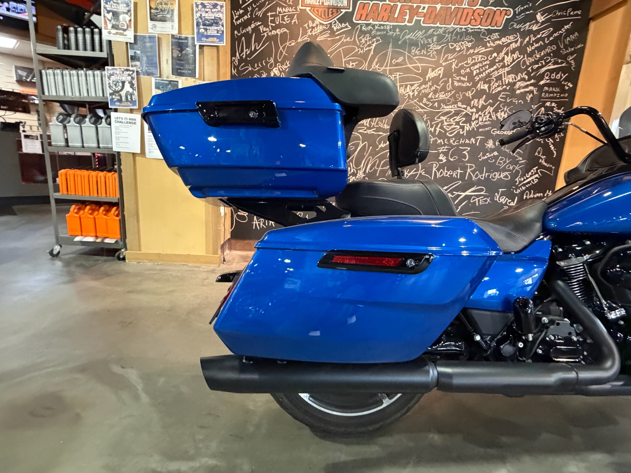 2024 Harley-Davidson Road Glide® 8
