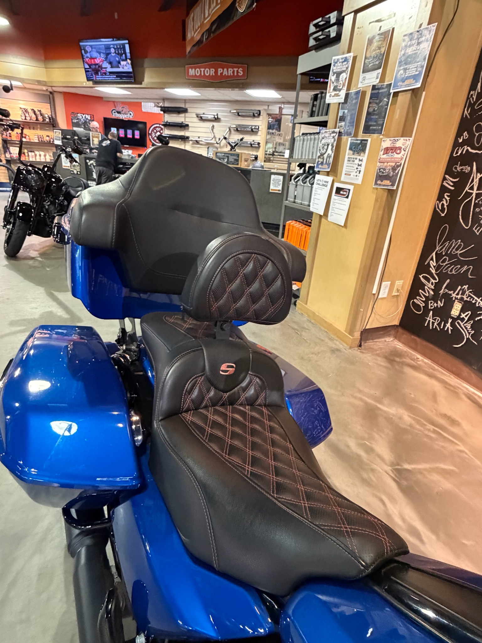 2024 Harley-Davidson Road Glide® 9