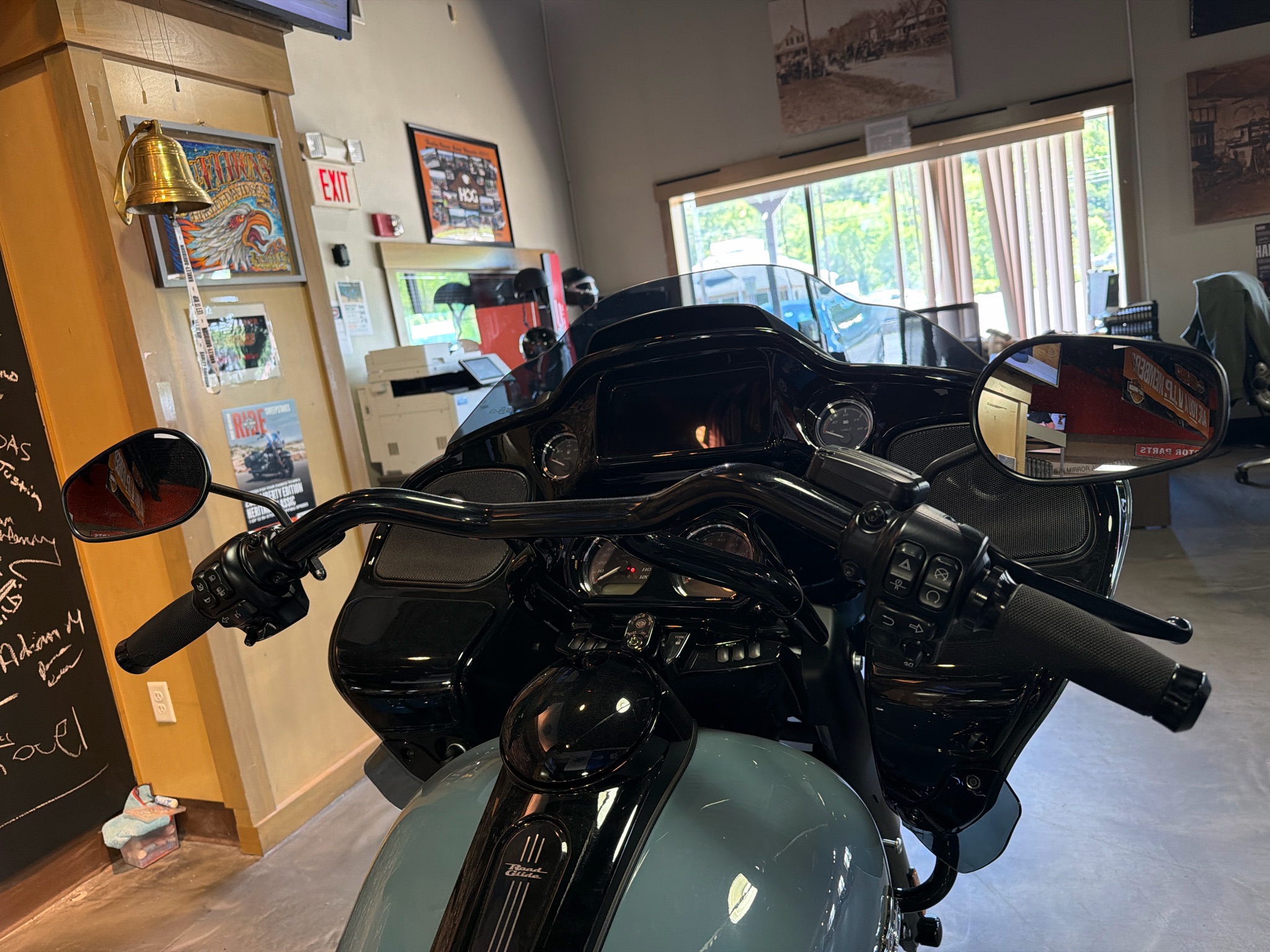2024 Harley-Davidson Road Glide® 3 7