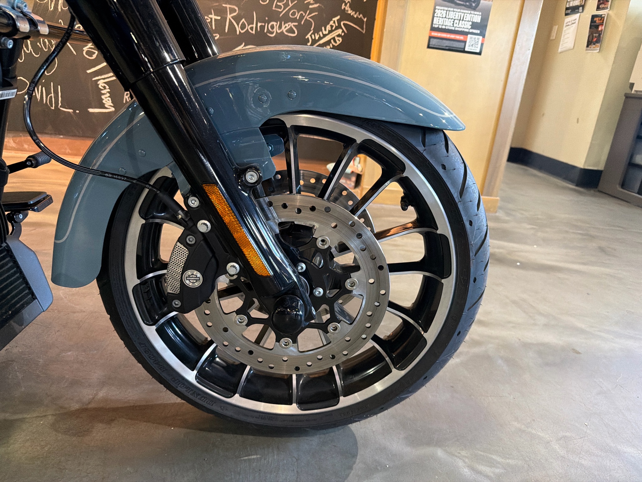 2024 Harley-Davidson Road Glide® 3 9