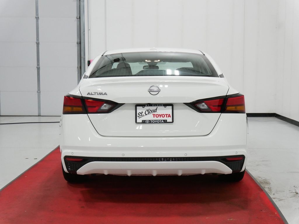 2025 Nissan ALTIMA 2.5 SV in Saint Joseph, Minnesota - Photo 8