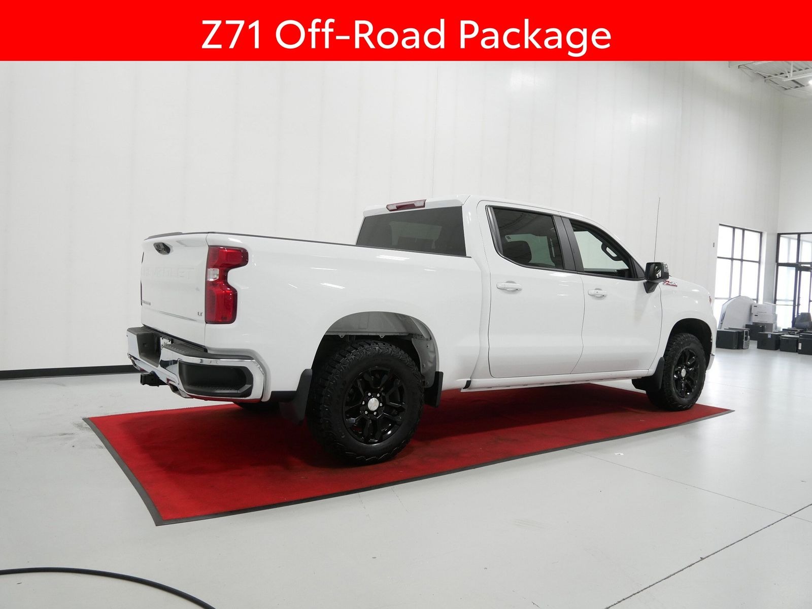 2024 Chevrolet SILVERADO LT CREW CAB in Saint Joseph, Minnesota - Photo 7