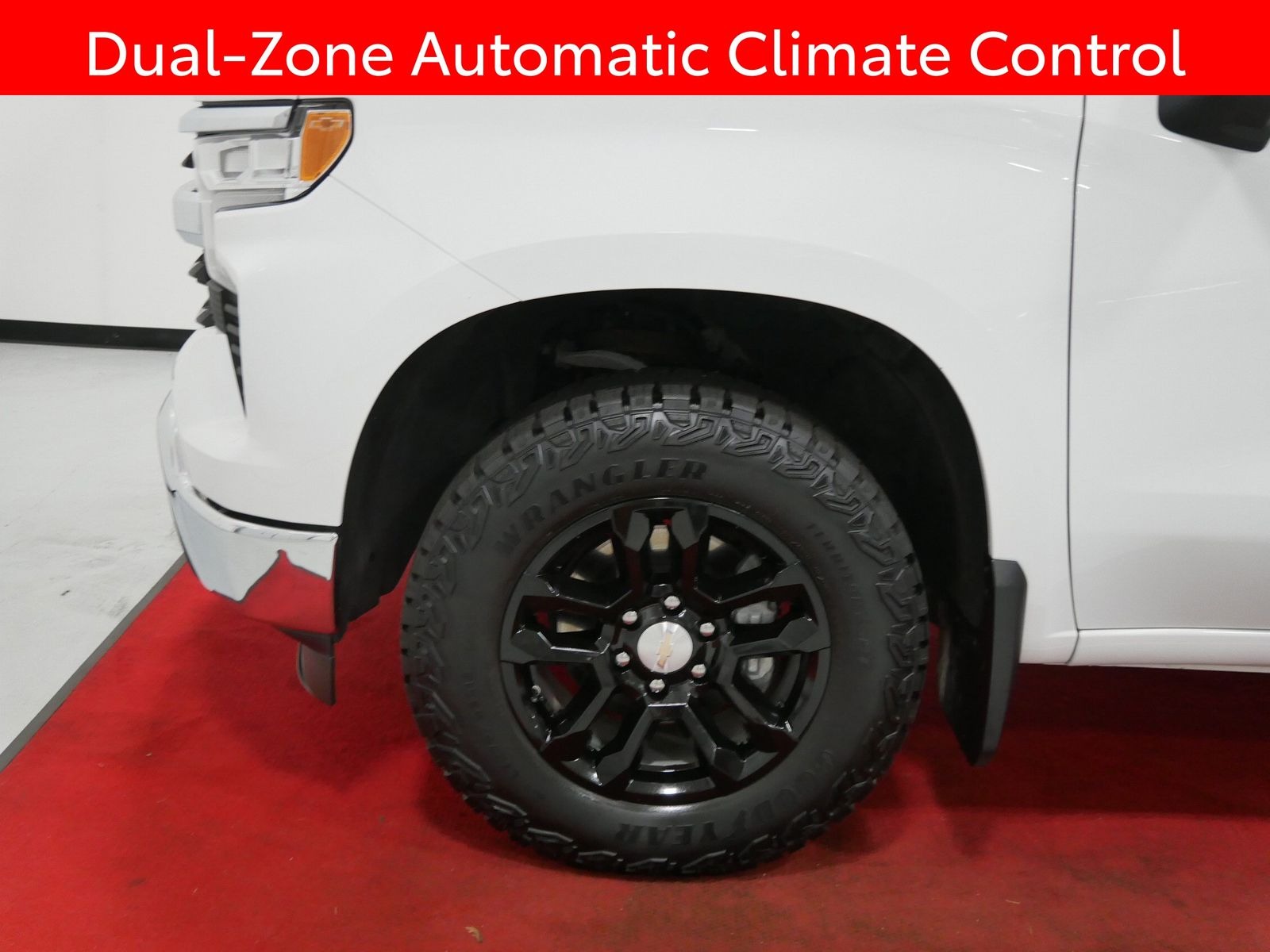 2024 Chevrolet SILVERADO LT CREW CAB in Saint Joseph, Minnesota - Photo 12
