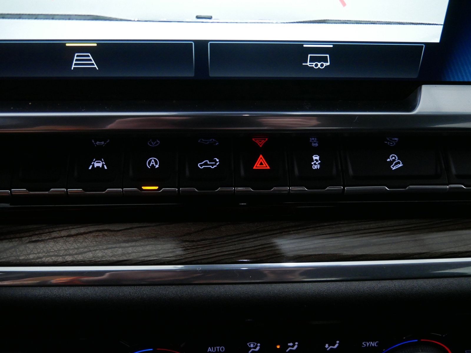 2024 Chevrolet SILVERADO LT CREW CAB in Saint Joseph, Minnesota - Photo 34