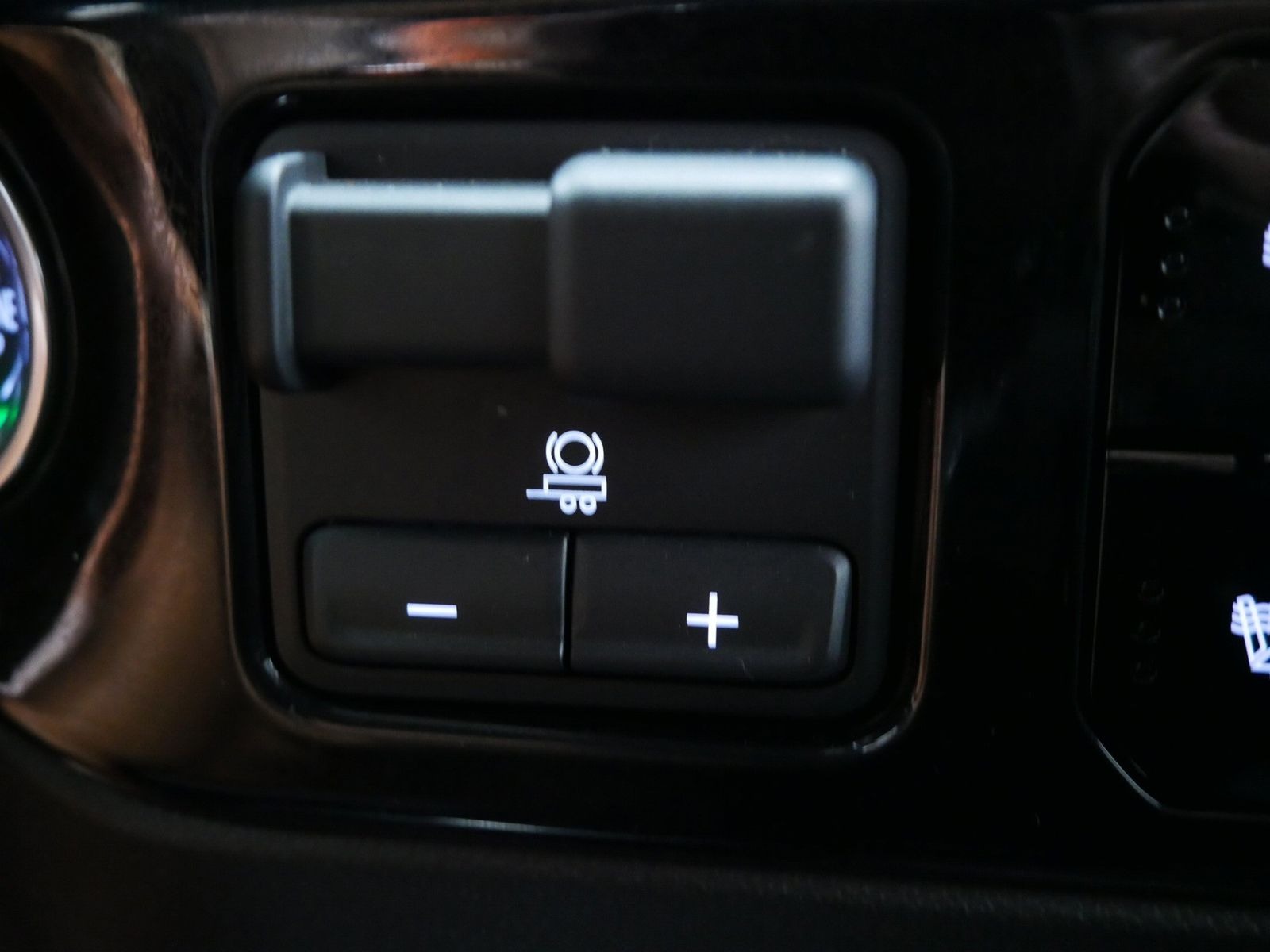 2024 Chevrolet SILVERADO LT CREW CAB in Saint Joseph, Minnesota - Photo 35