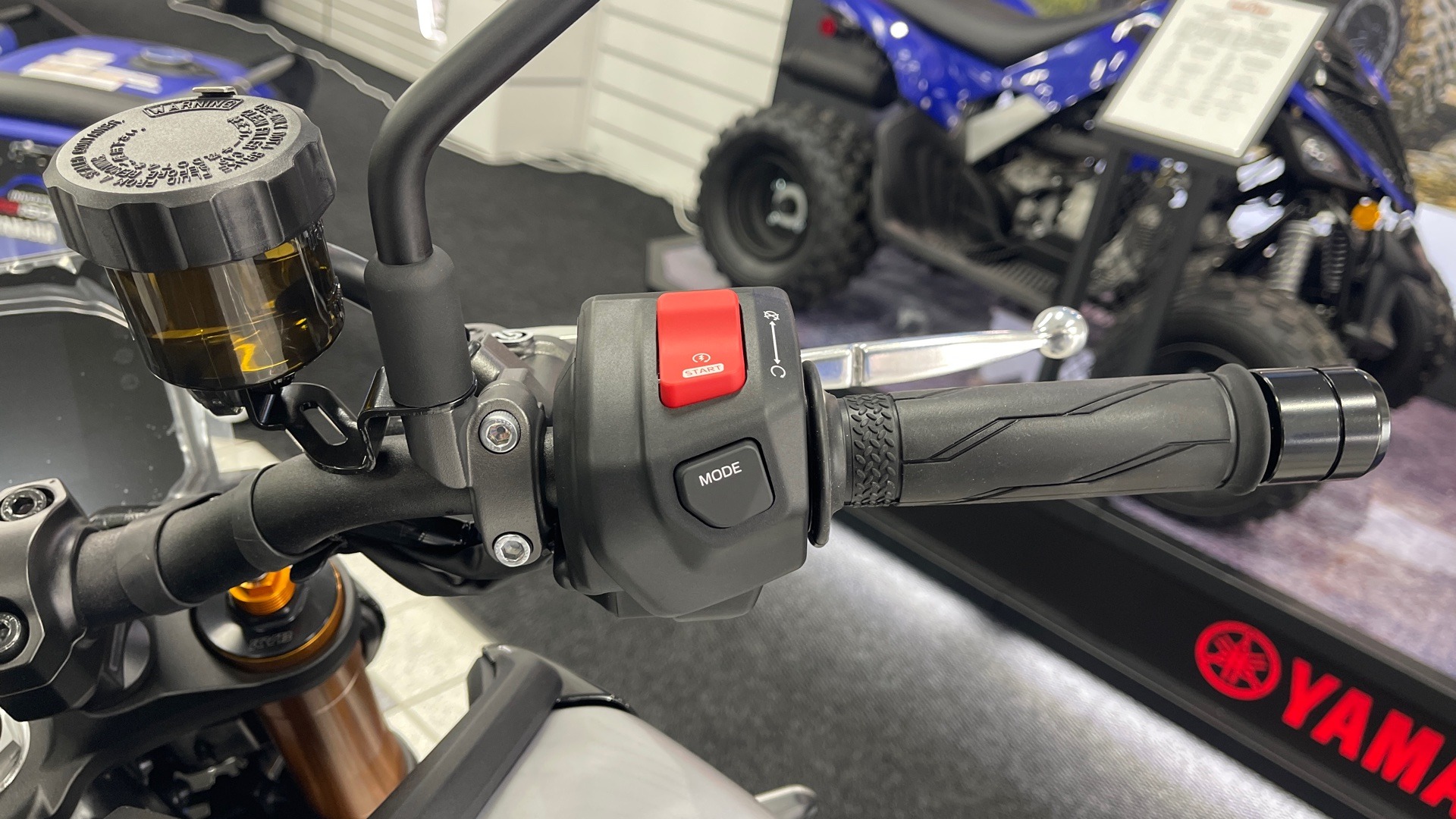 2026 Yamaha MT-09 SP in Saint Joseph, Minnesota - Photo 12