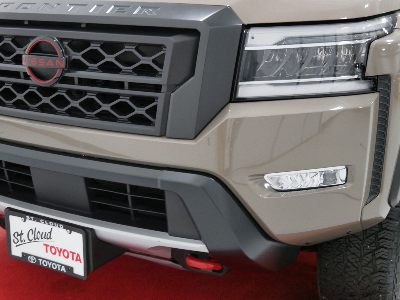 2024 Nissan FRONTIER PRO-4X in Saint Joseph, Minnesota - Photo 13