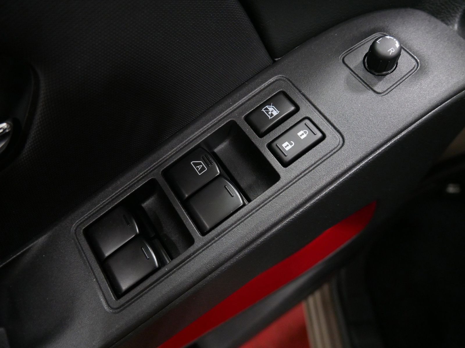 2024 Nissan FRONTIER PRO-4X in Saint Joseph, Minnesota - Photo 17