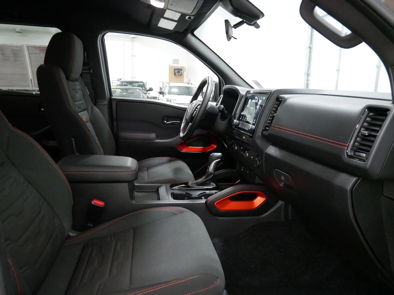 2024 Nissan FRONTIER PRO-4X in Saint Joseph, Minnesota - Photo 28