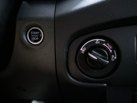 2024 Nissan FRONTIER PRO-4X in Saint Joseph, Minnesota - Photo 32