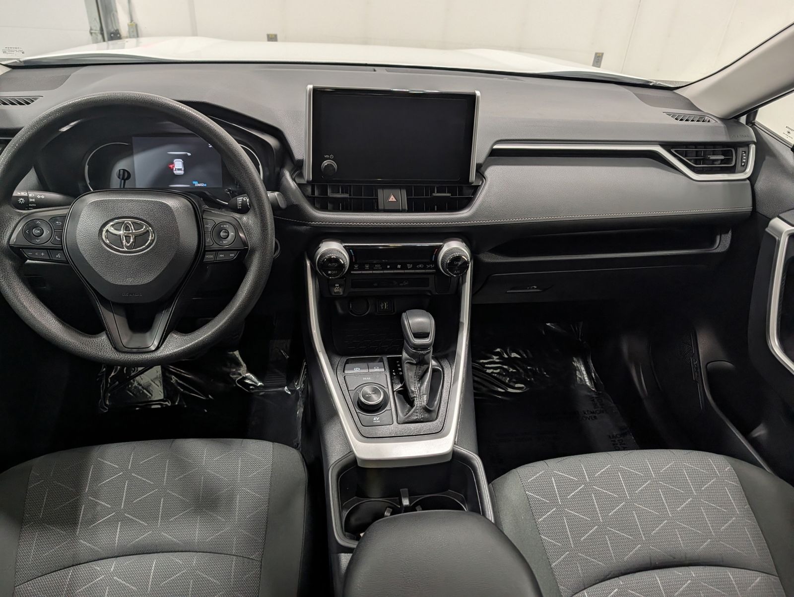2025 Toyota RAV4 HYBRID XLE in Saint Joseph, Minnesota - Photo 20