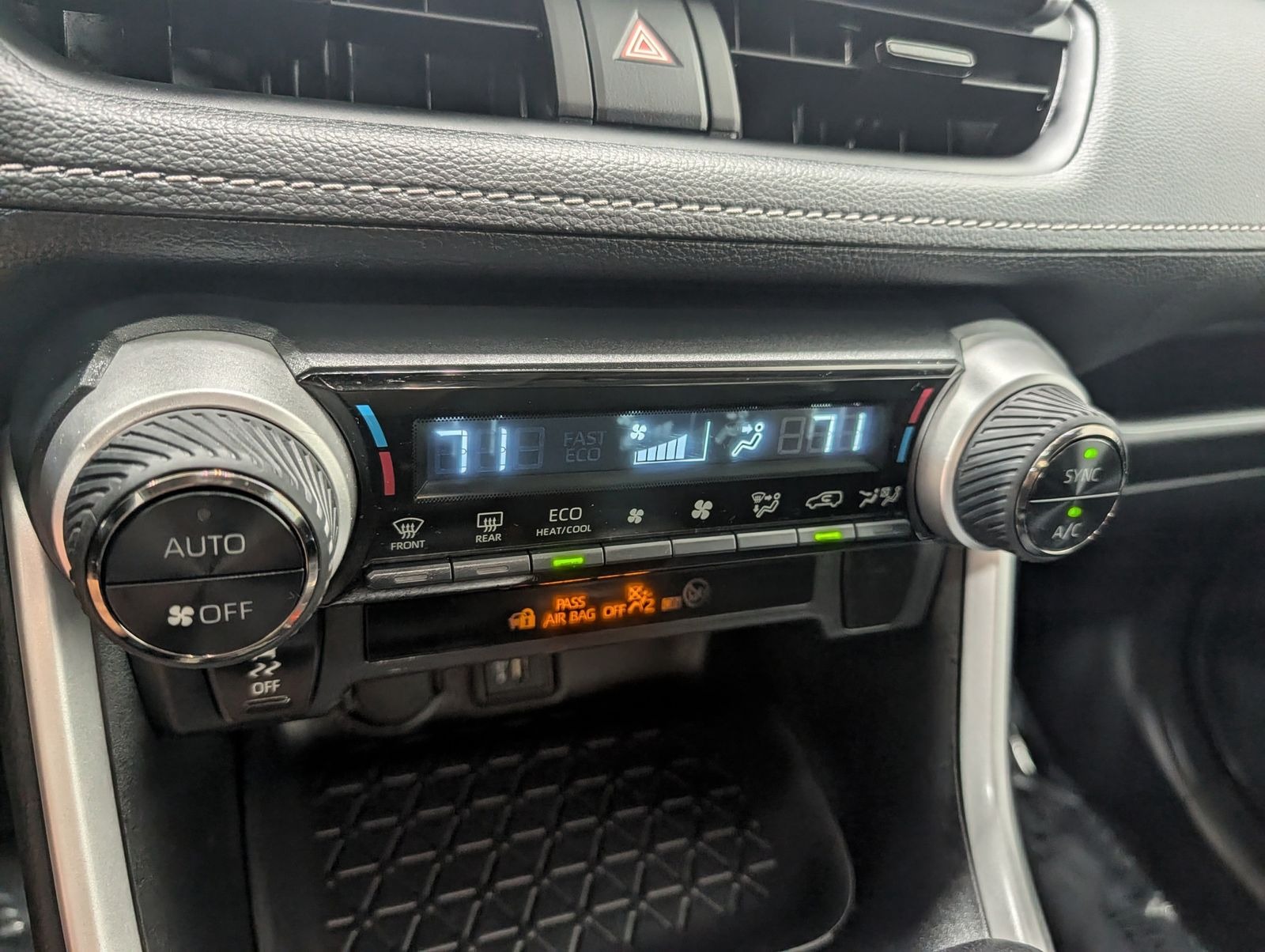 2025 Toyota RAV4 HYBRID XLE in Saint Joseph, Minnesota - Photo 34