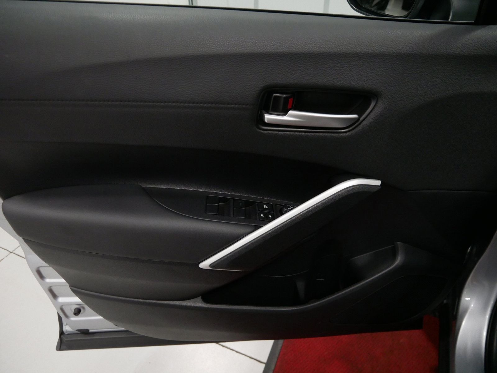 2026 Toyota COROLLA CROSS XLE in Saint Joseph, Minnesota - Photo 17