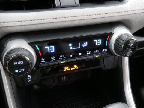 2025 Toyota RAV4 HYBRID XLE in Saint Joseph, Minnesota - Photo 34
