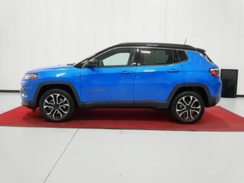 2023 Jeep COMPASS LIMITED in Saint Joseph, Minnesota - Photo 11