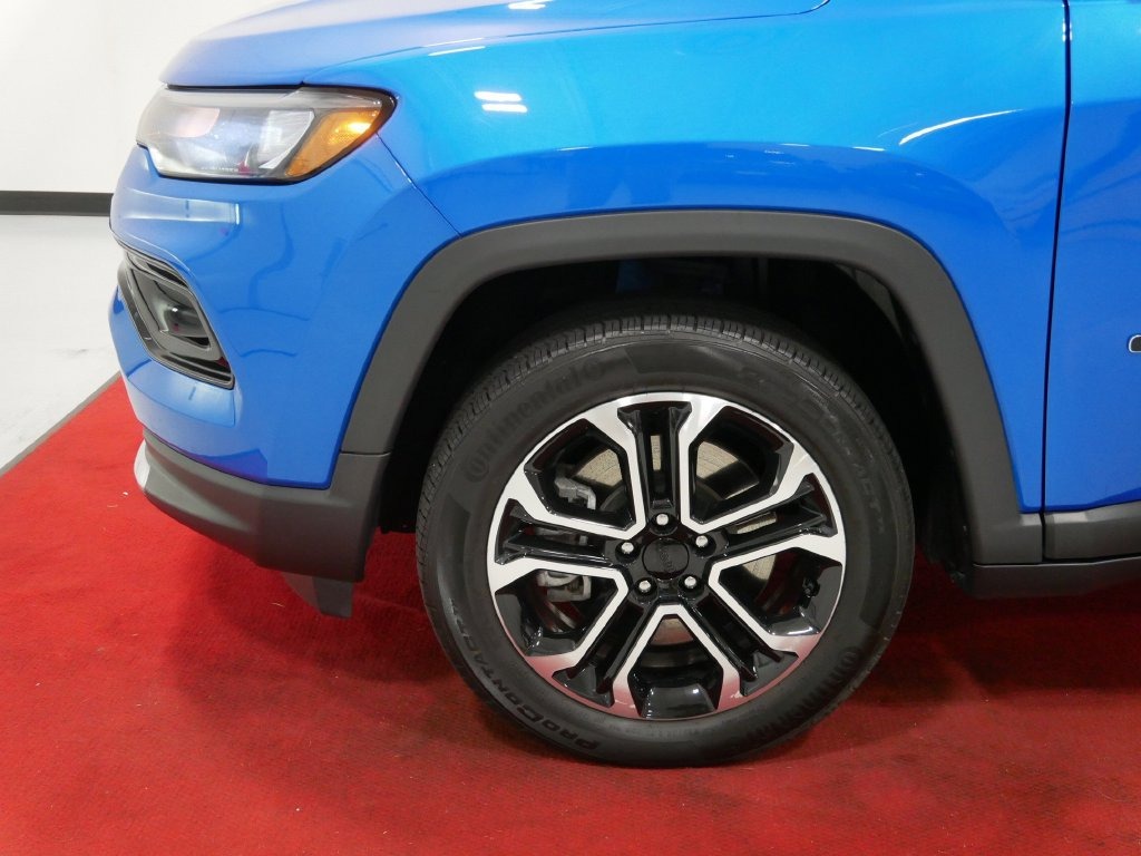 2023 Jeep COMPASS LIMITED in Saint Joseph, Minnesota - Photo 12